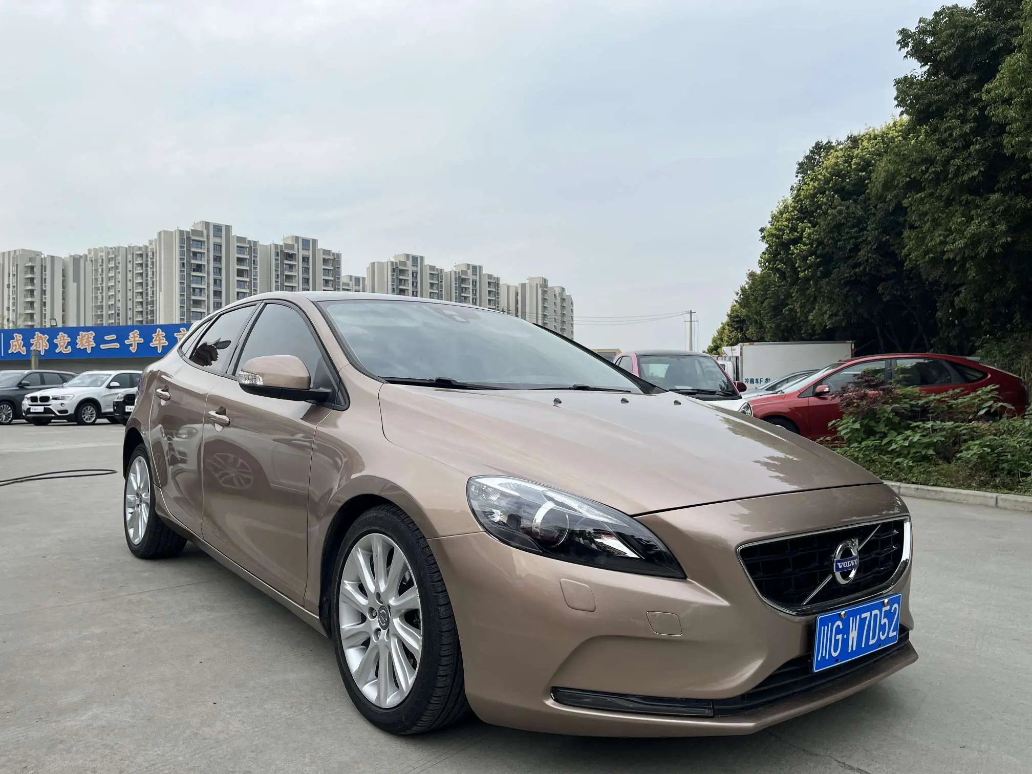Volvo V40