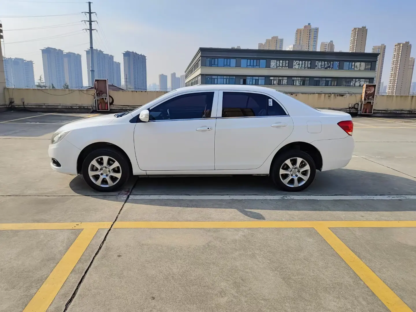BYD e5