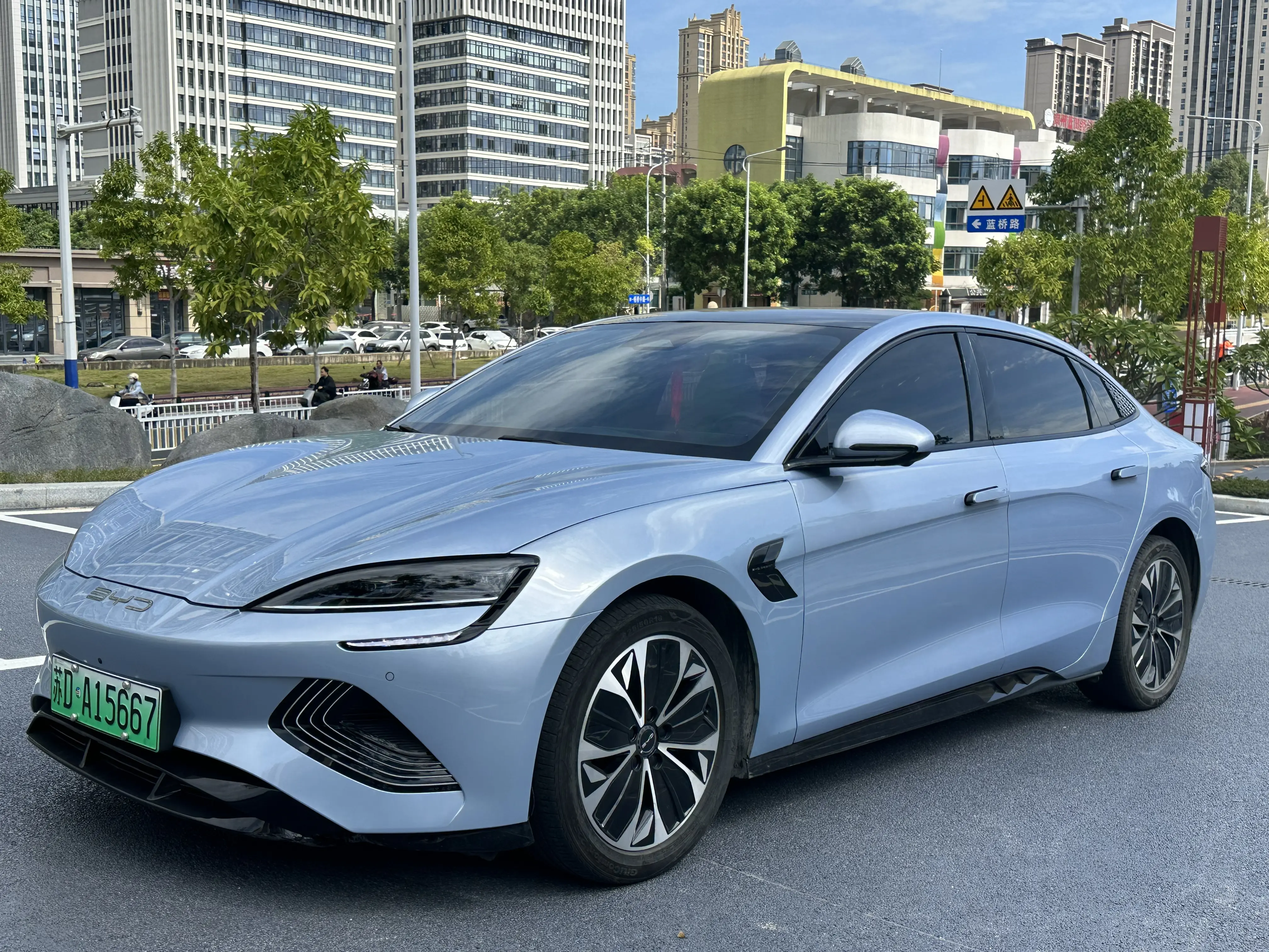 BYD Seal  из Китая