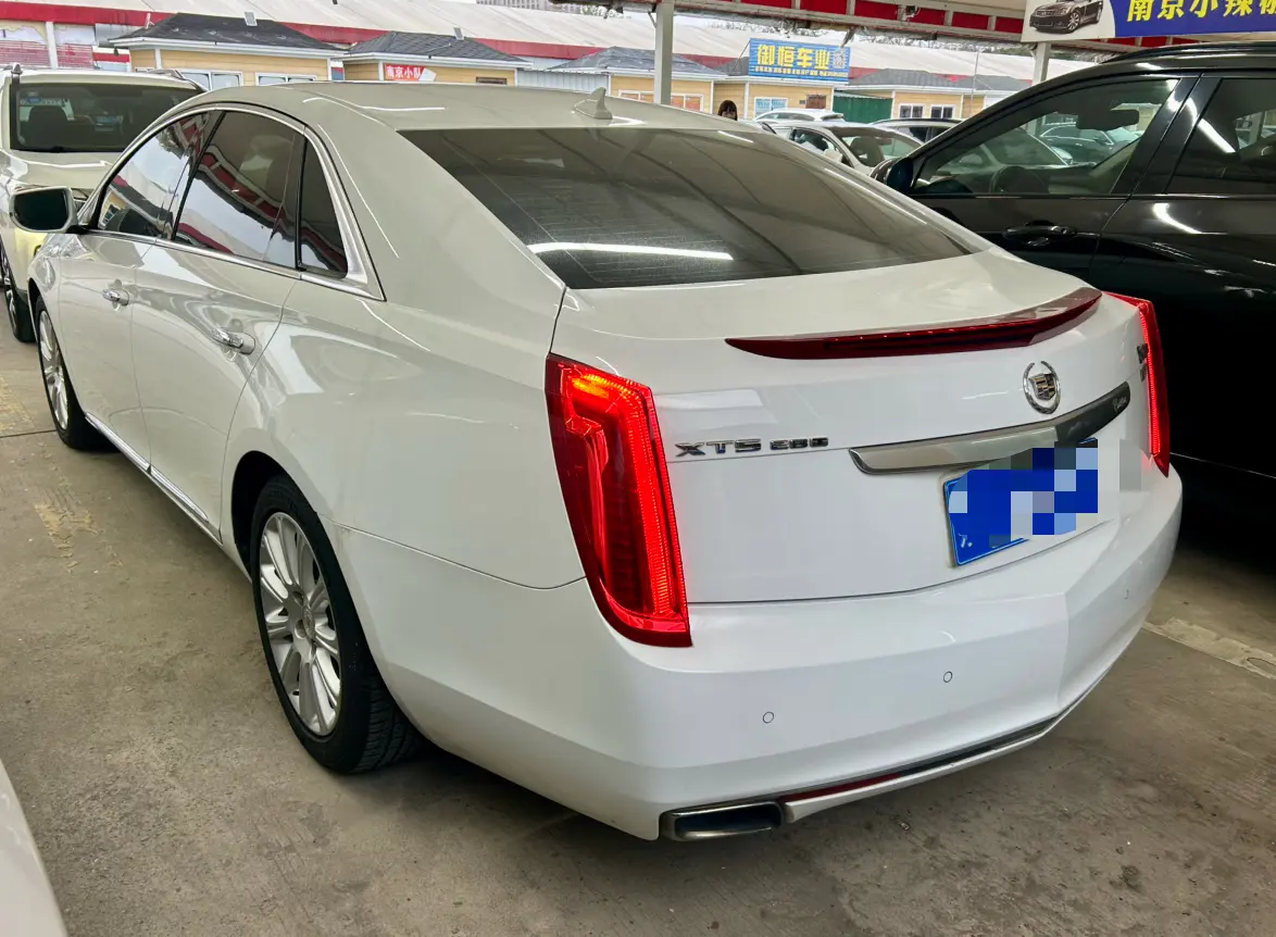 Cadillac XTS
