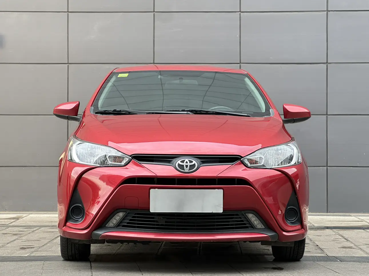 Toyota YARiS L Enjoy  из Китая