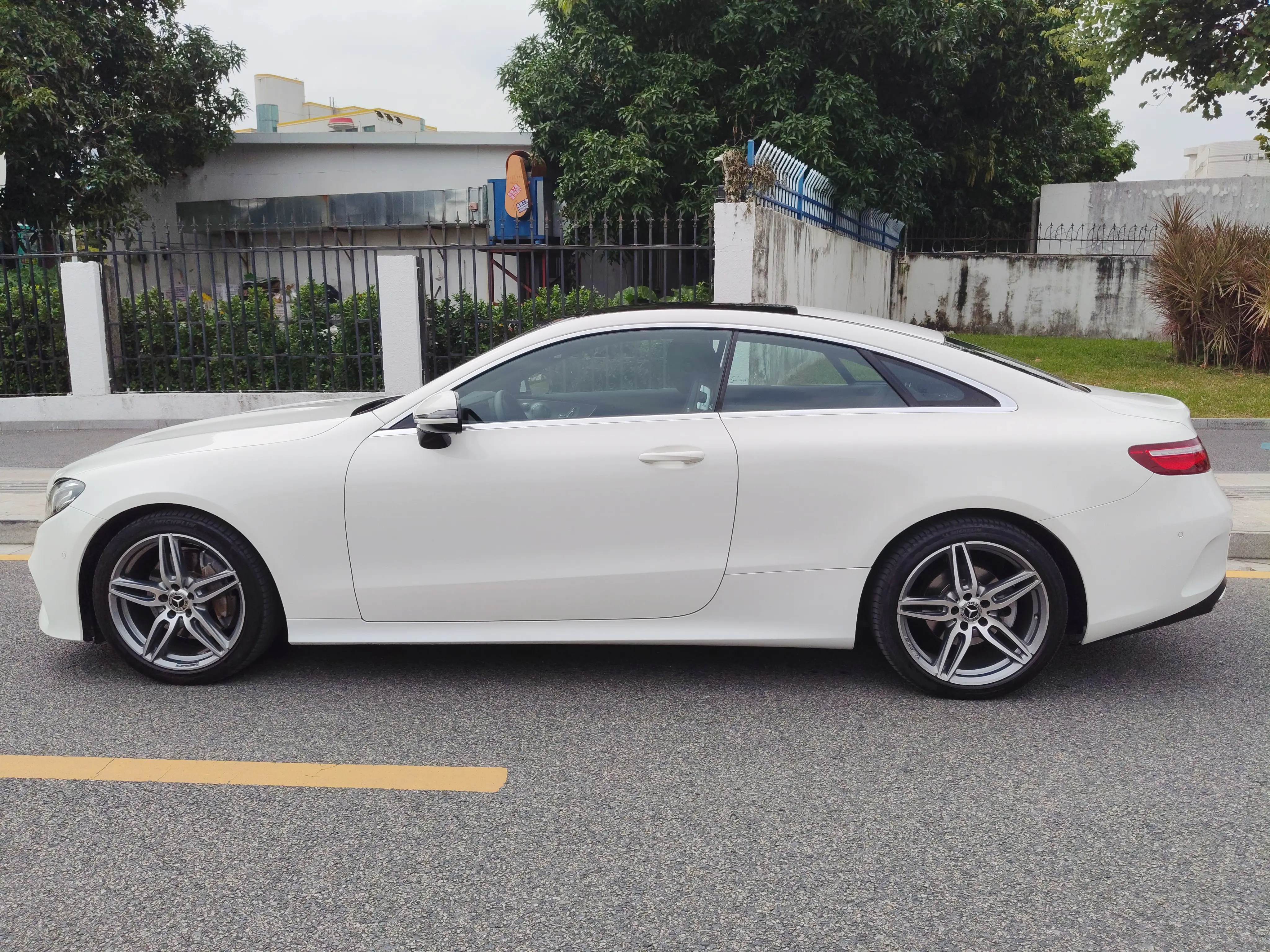 Mercedes-Benz E-Class (imported)