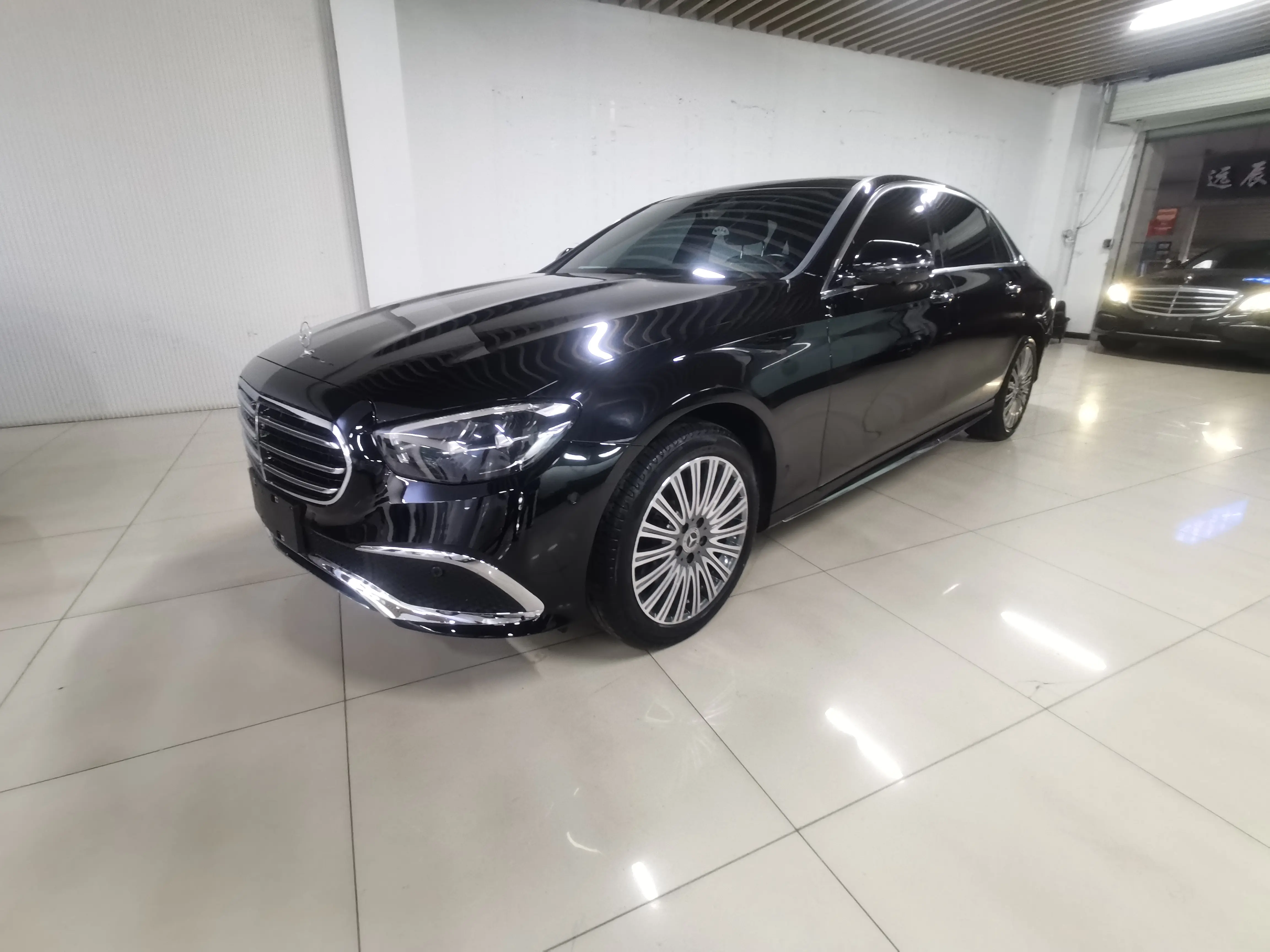 Mercedes-Benz E-Class  из Китая