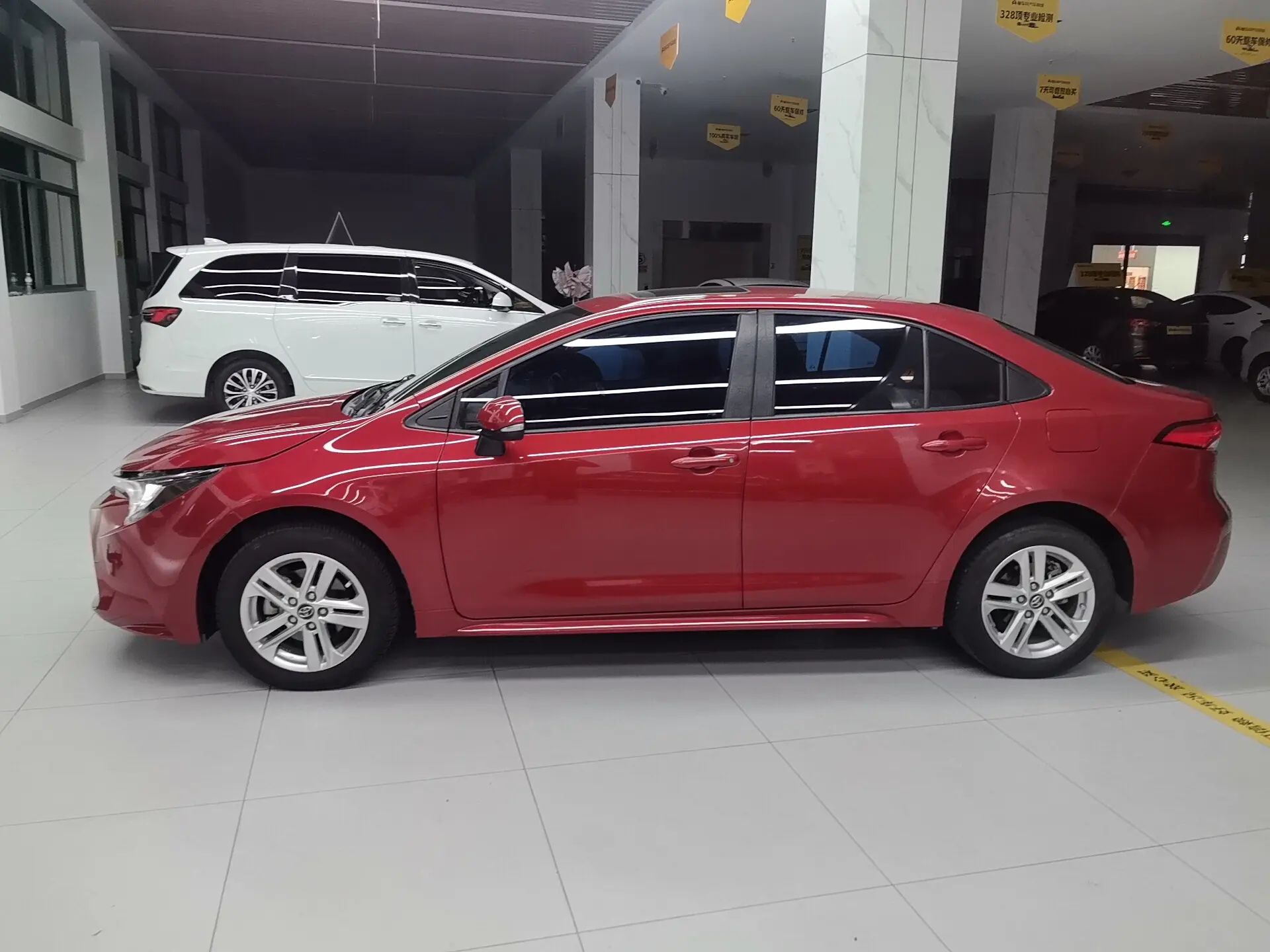 Toyota Levin (Lei Ling)  из Китая