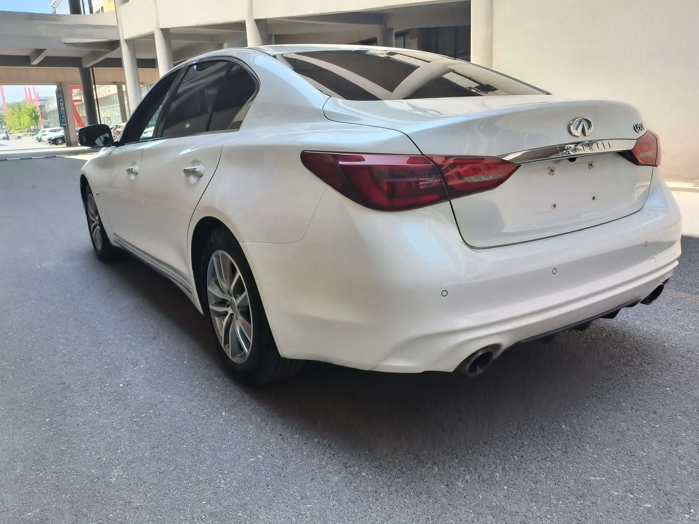 Infiniti Q50L