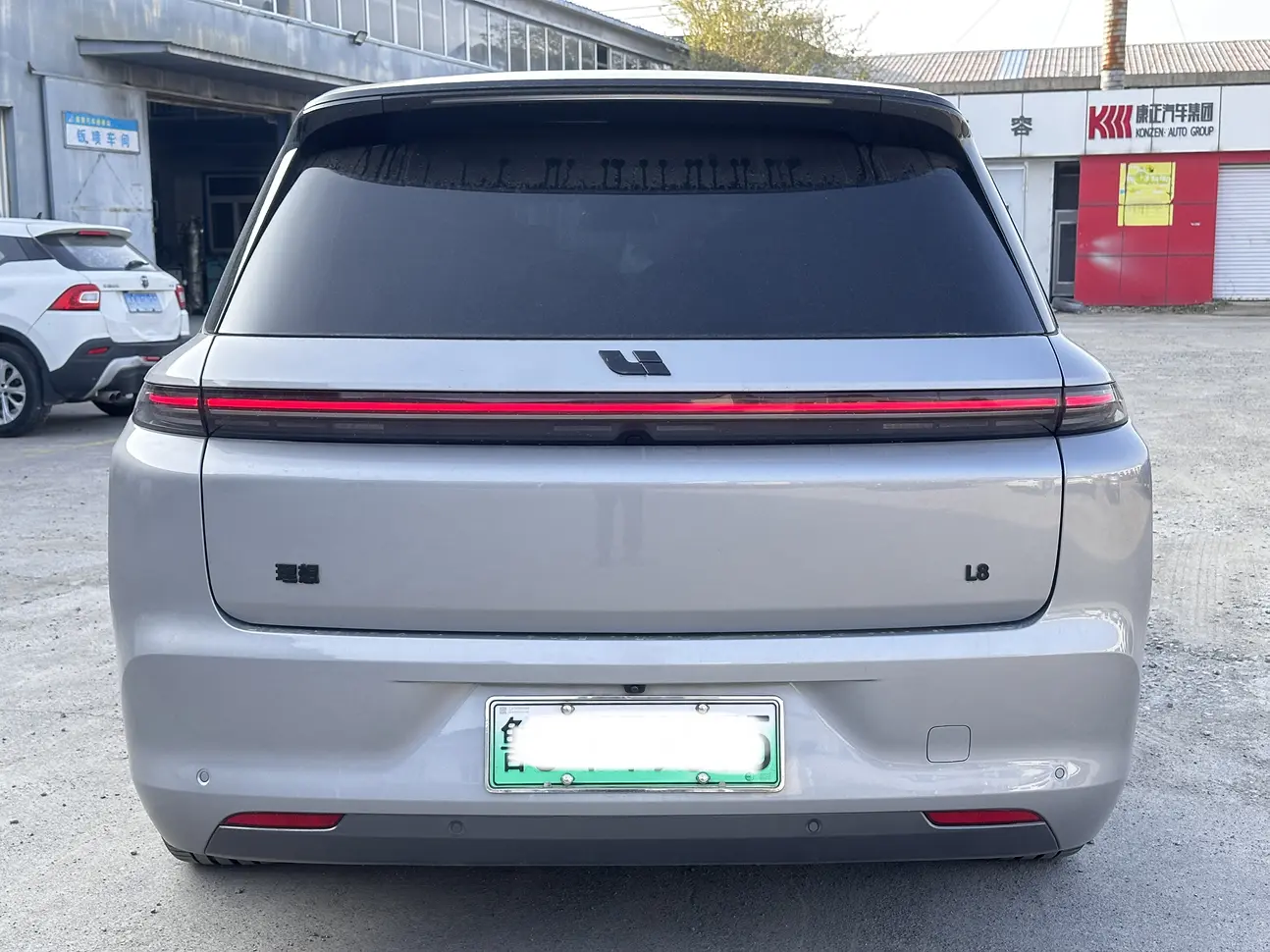 Lixiang L8