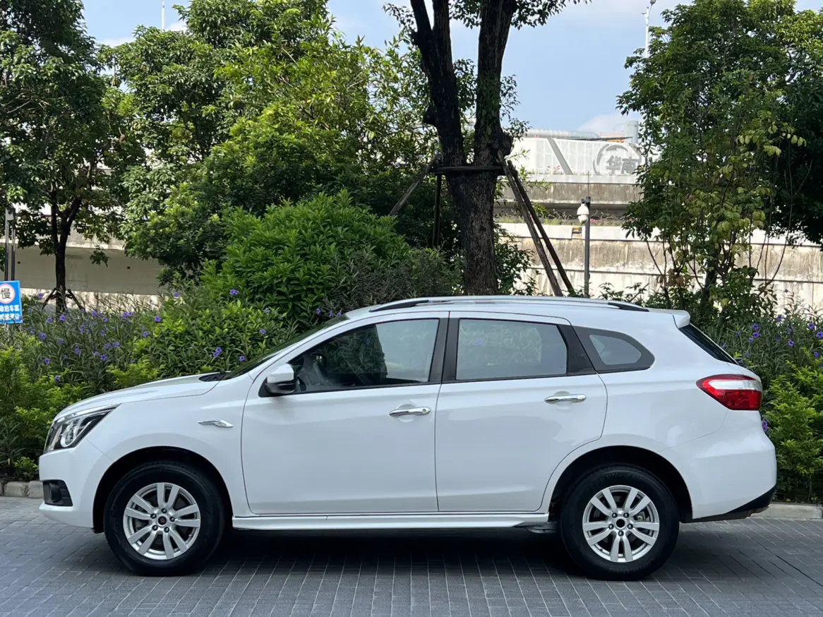 Kai Chen Venucia T70