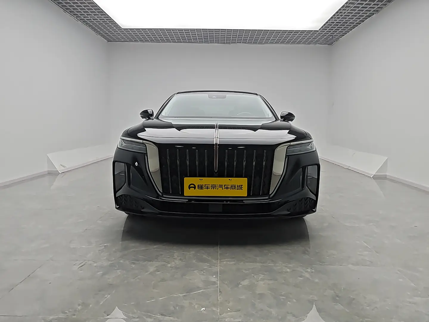 Hongqi H9  из Китая