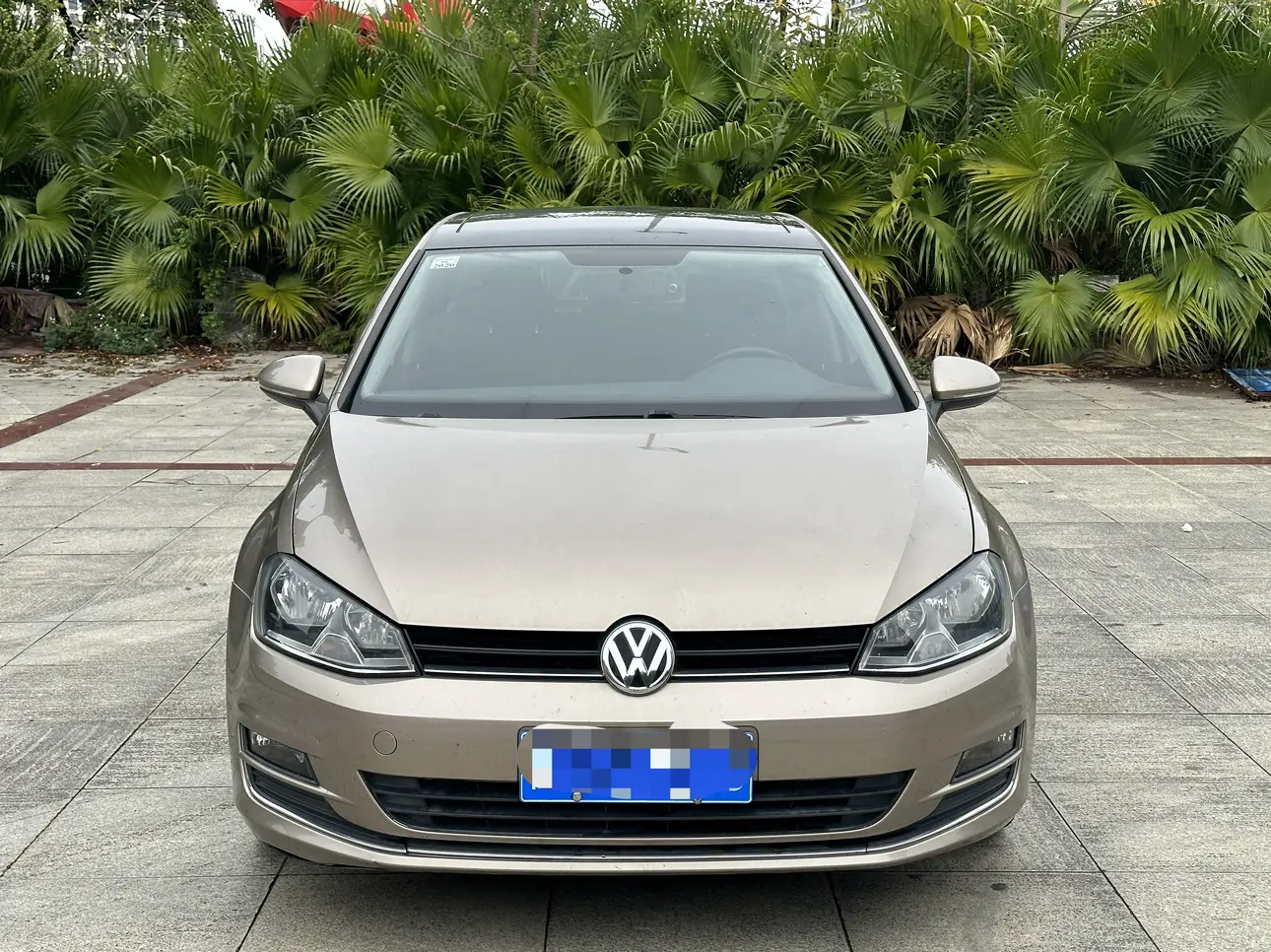 Volkswagen Golf  из Китая