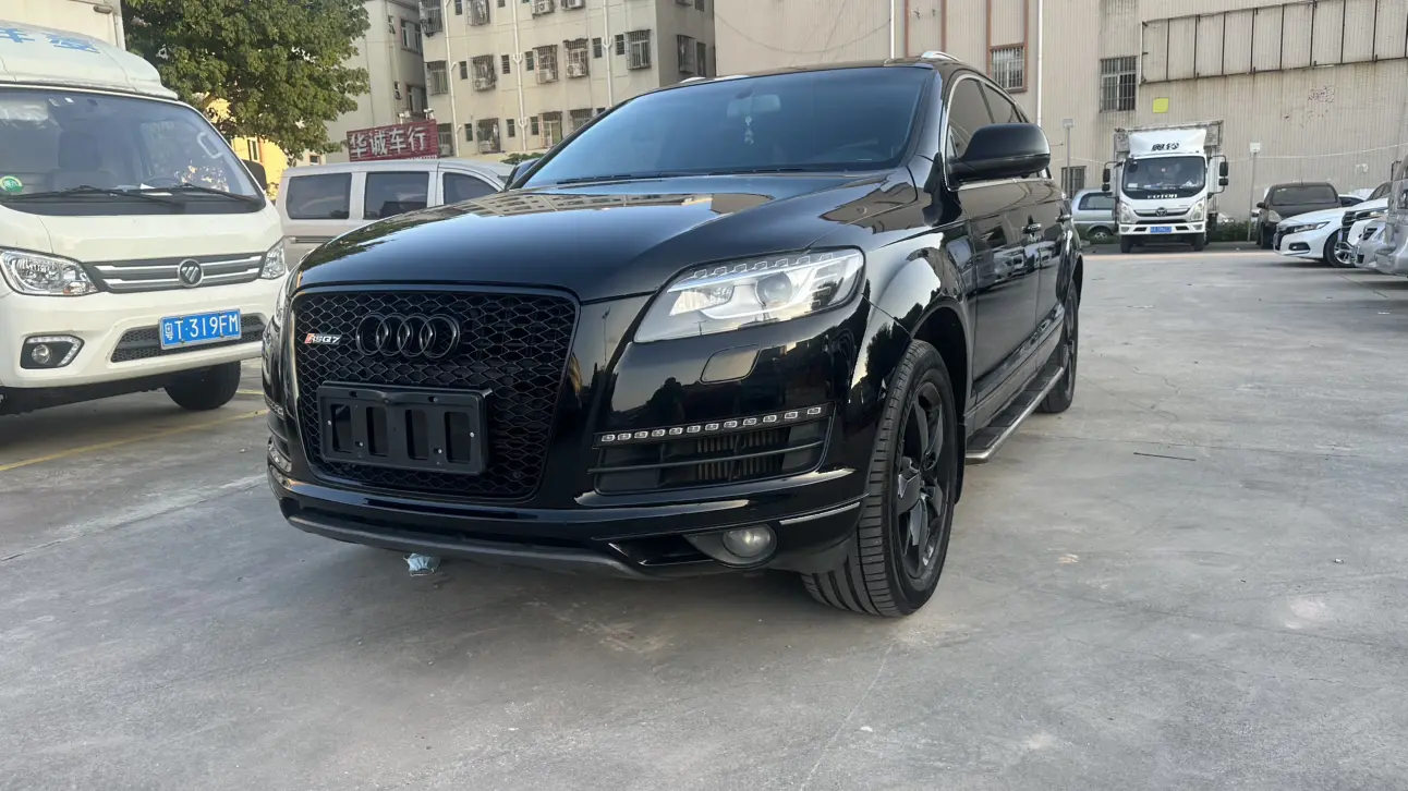 Audi Q7  из Китая