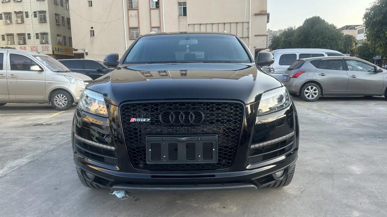 Audi Q7  из Китая