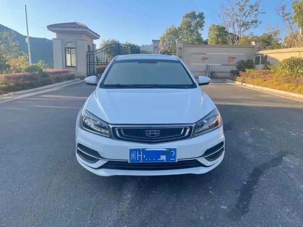 Geely Emgrand  из Китая