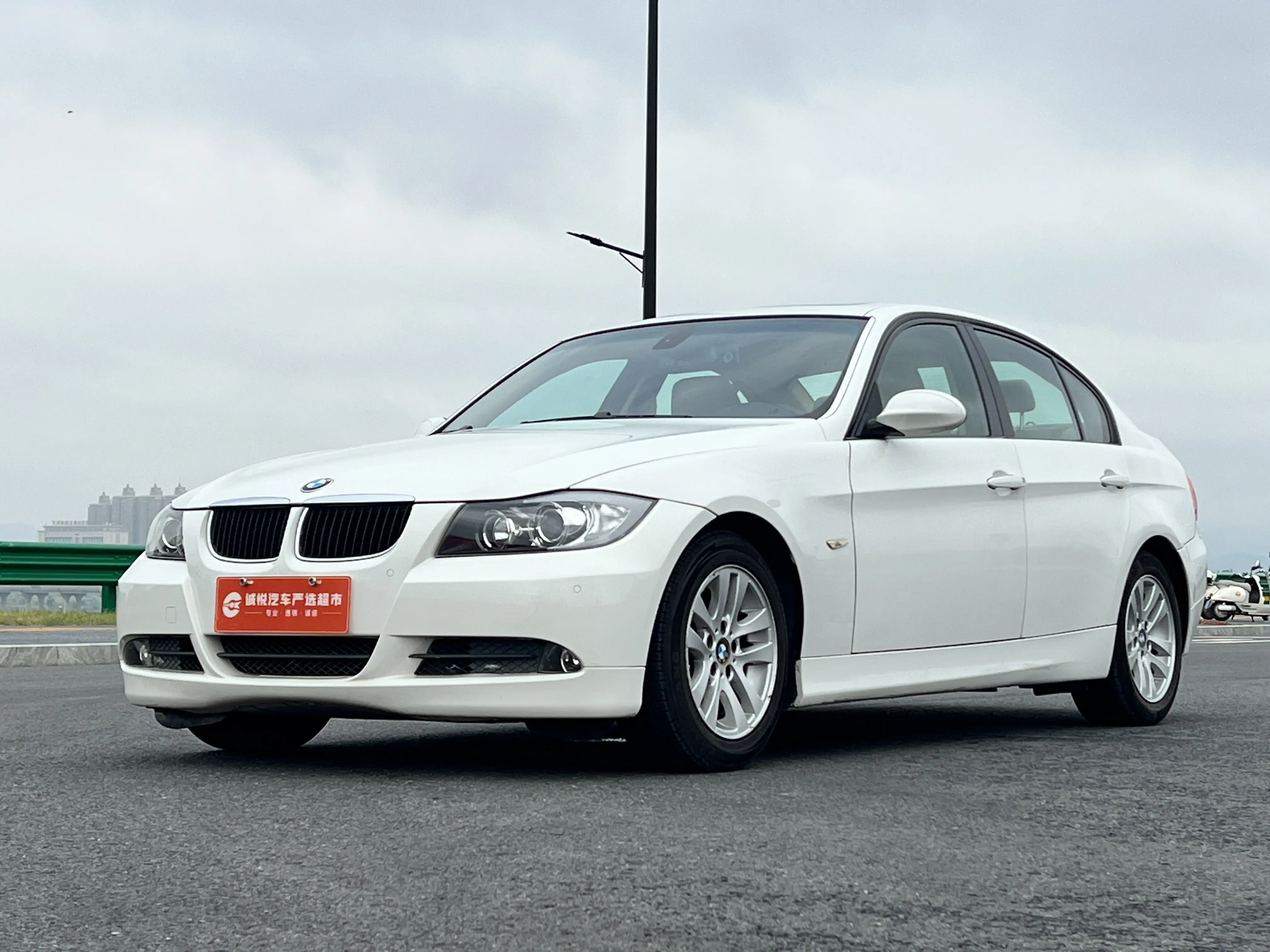 BMW 3 Series  из Китая