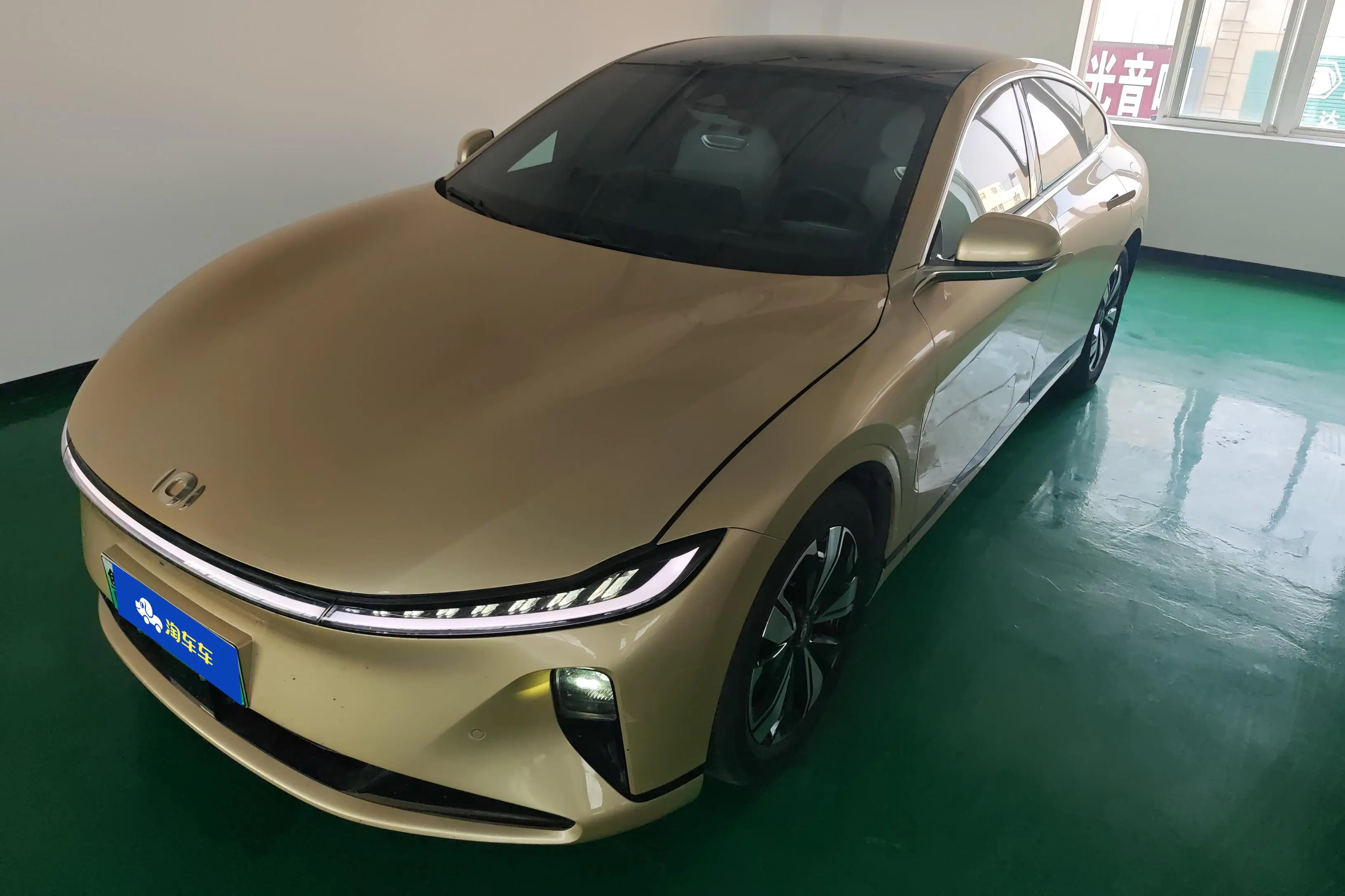 Changan Qiyuan A07  из Китая