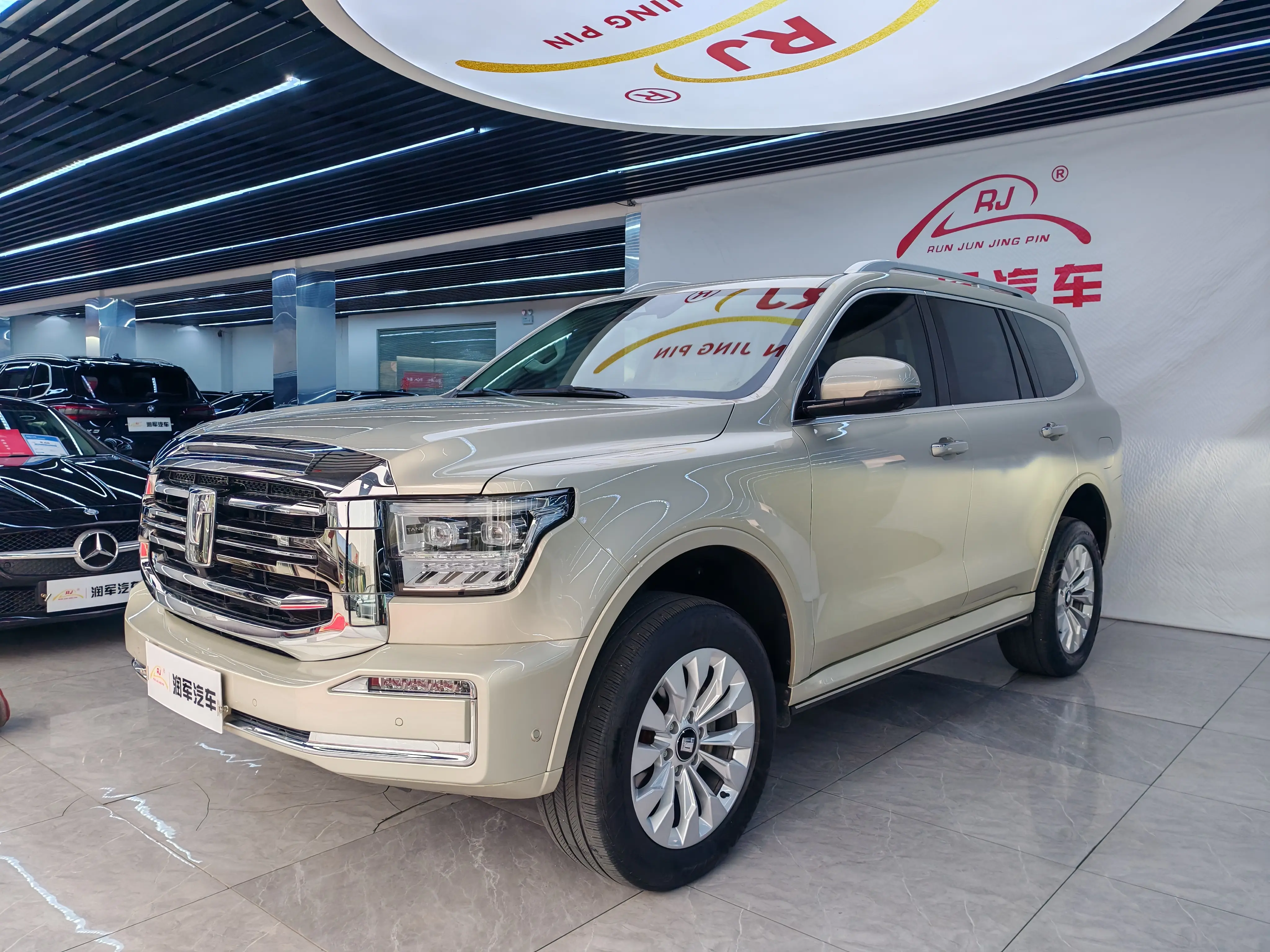 Tank 500  из Китая