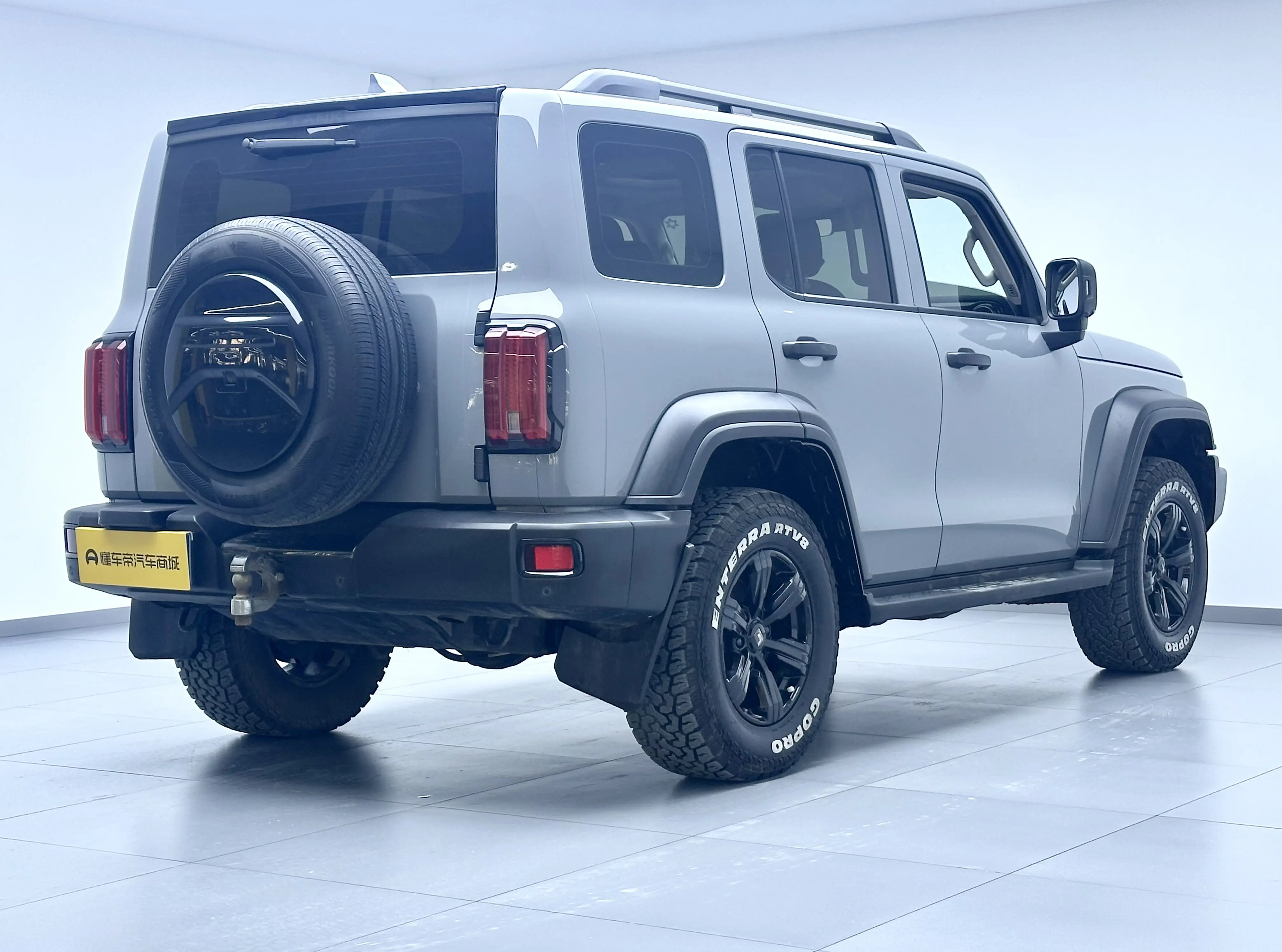 Tank 300  из Китая