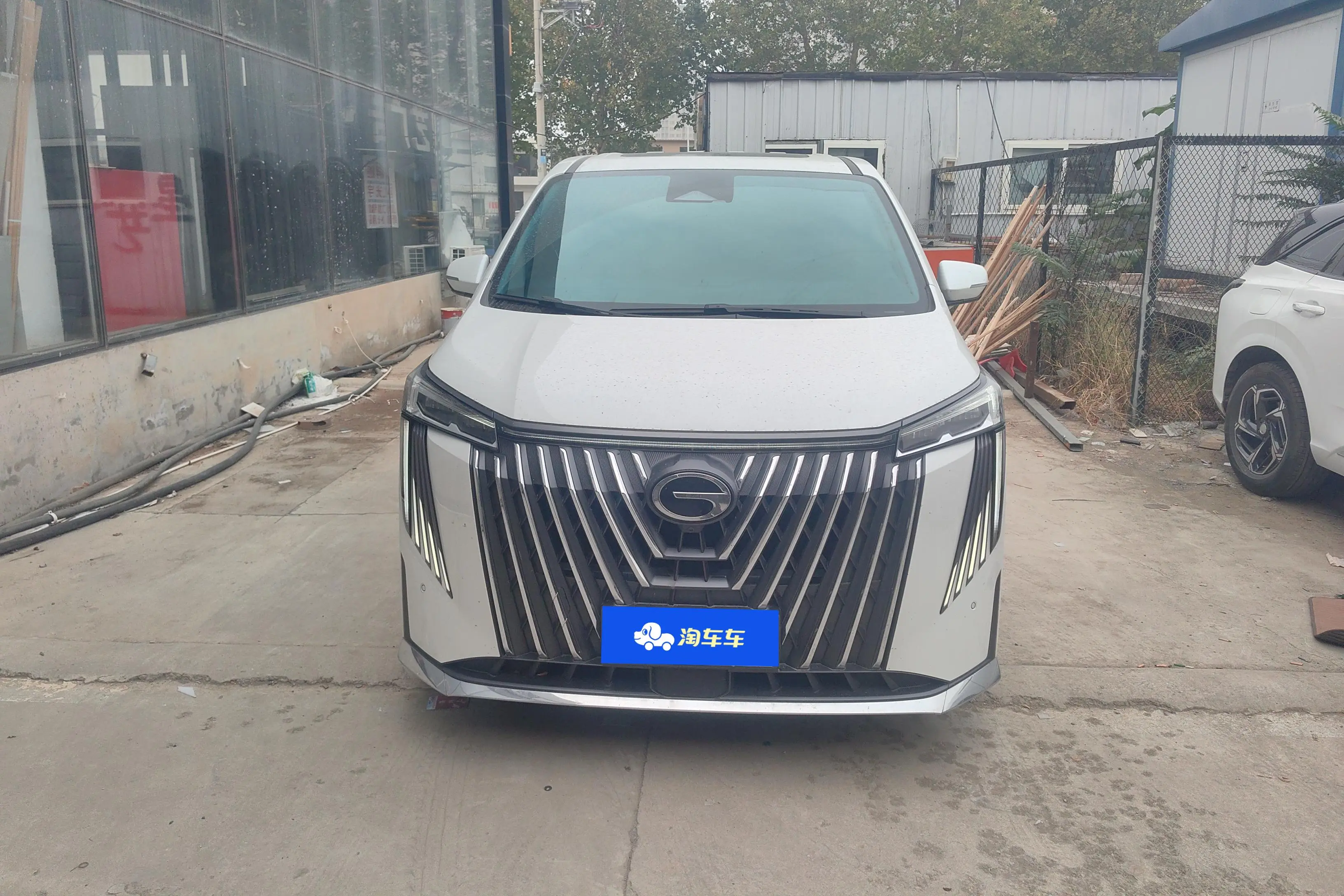 GAC Trumpchi M8  из Китая