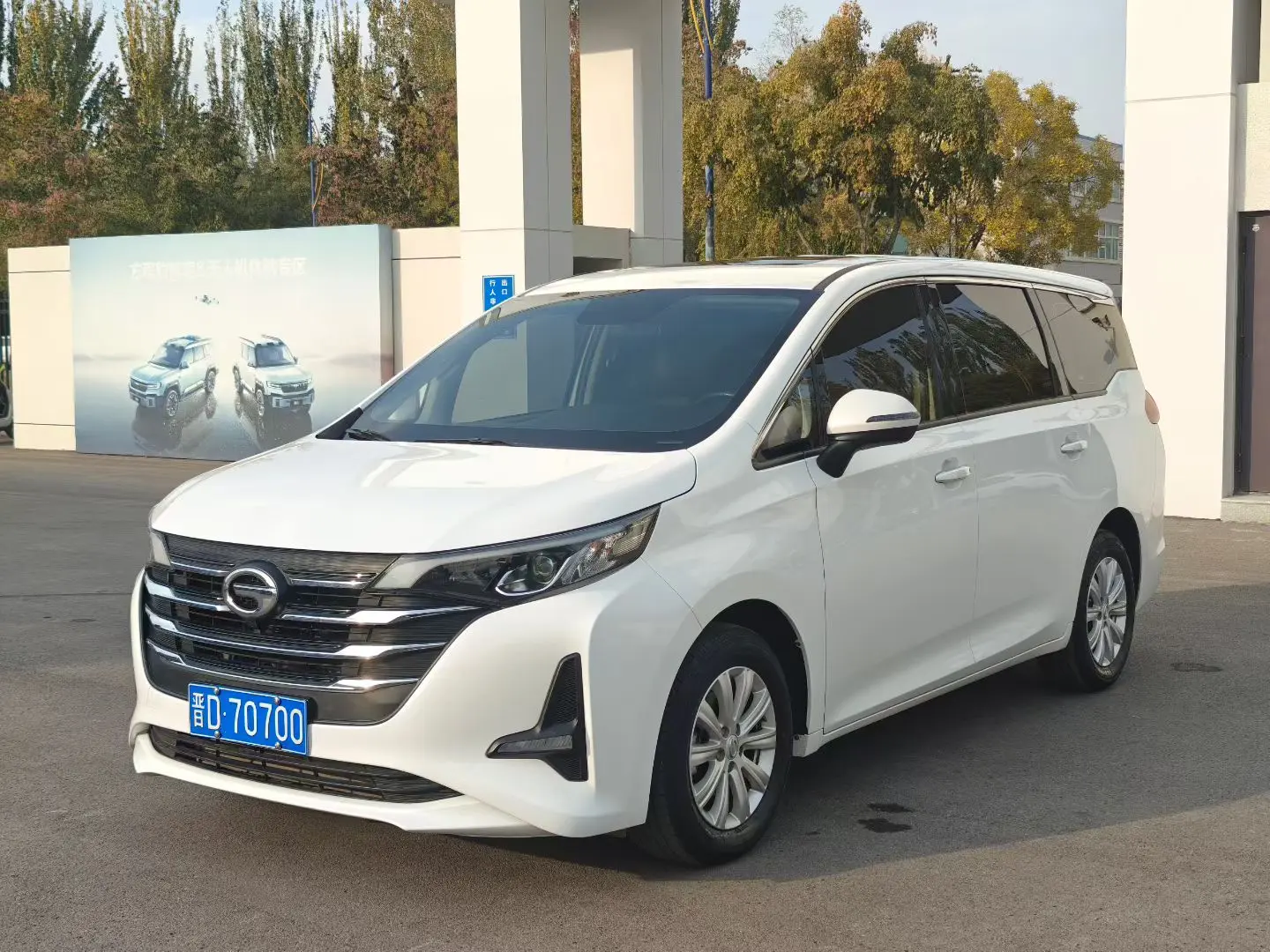 GAC Trumpchi M6  из Китая