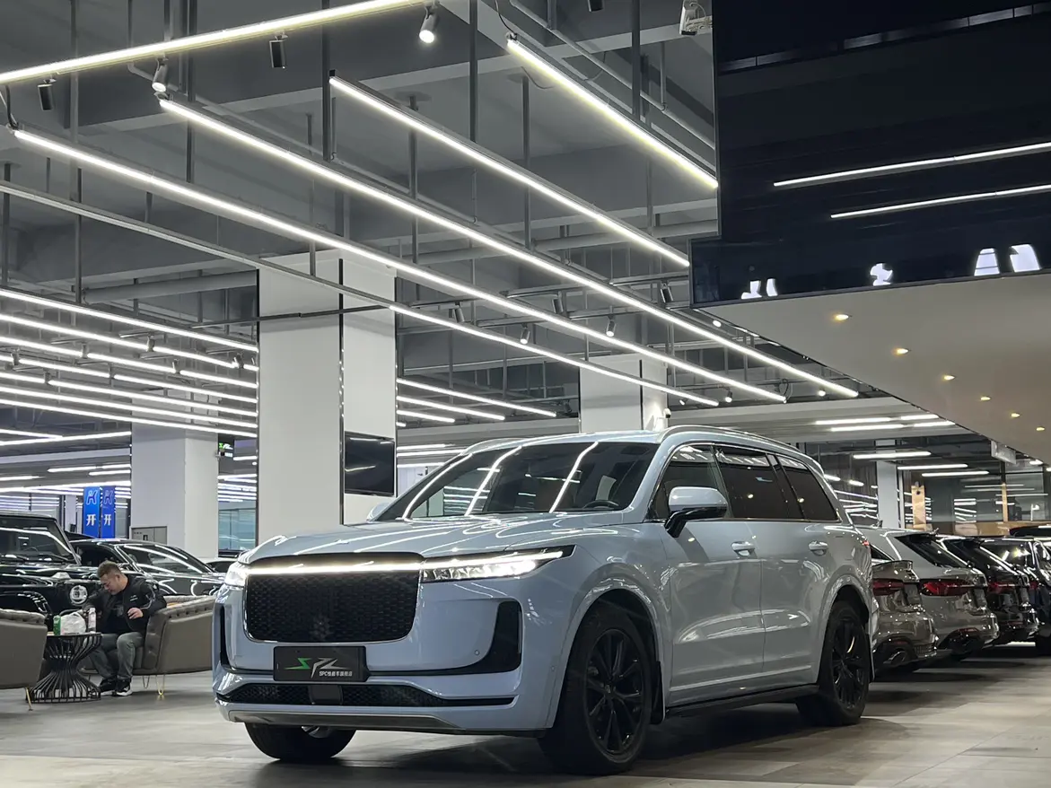 Li ONE (Ideal ONE)  из Китая