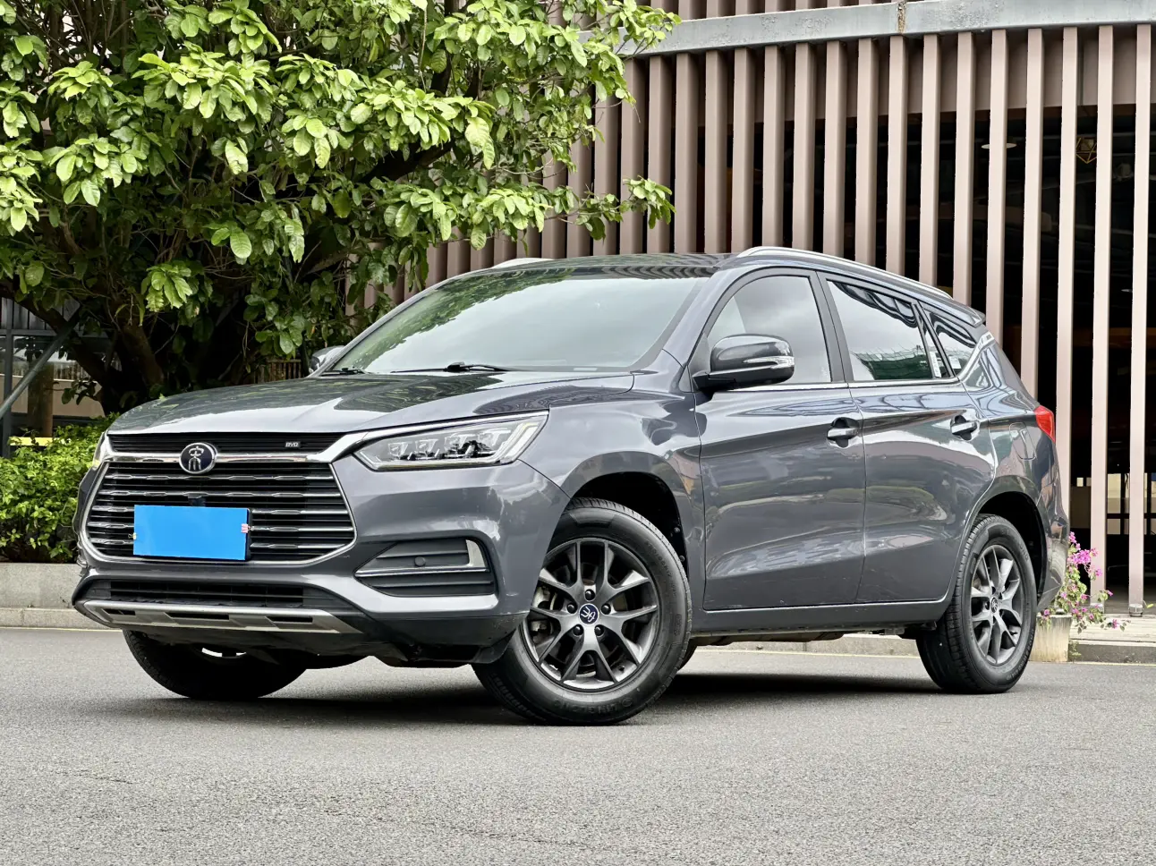 BYD Song  из Китая