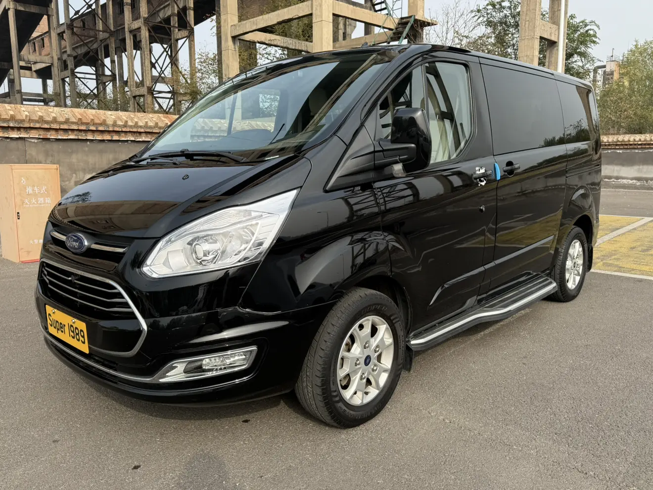 Ford Toureo  из Китая