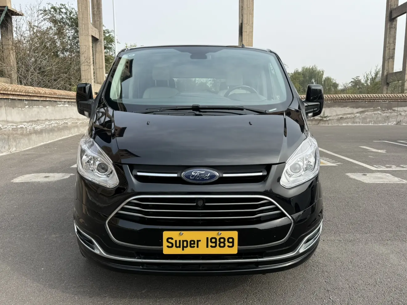 Ford Toureo  из Китая