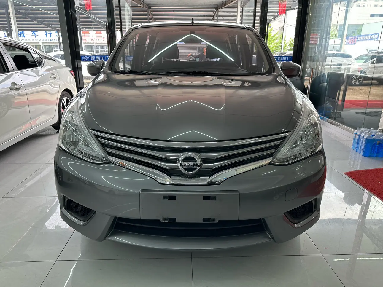 Nissan Li Wei  из Китая