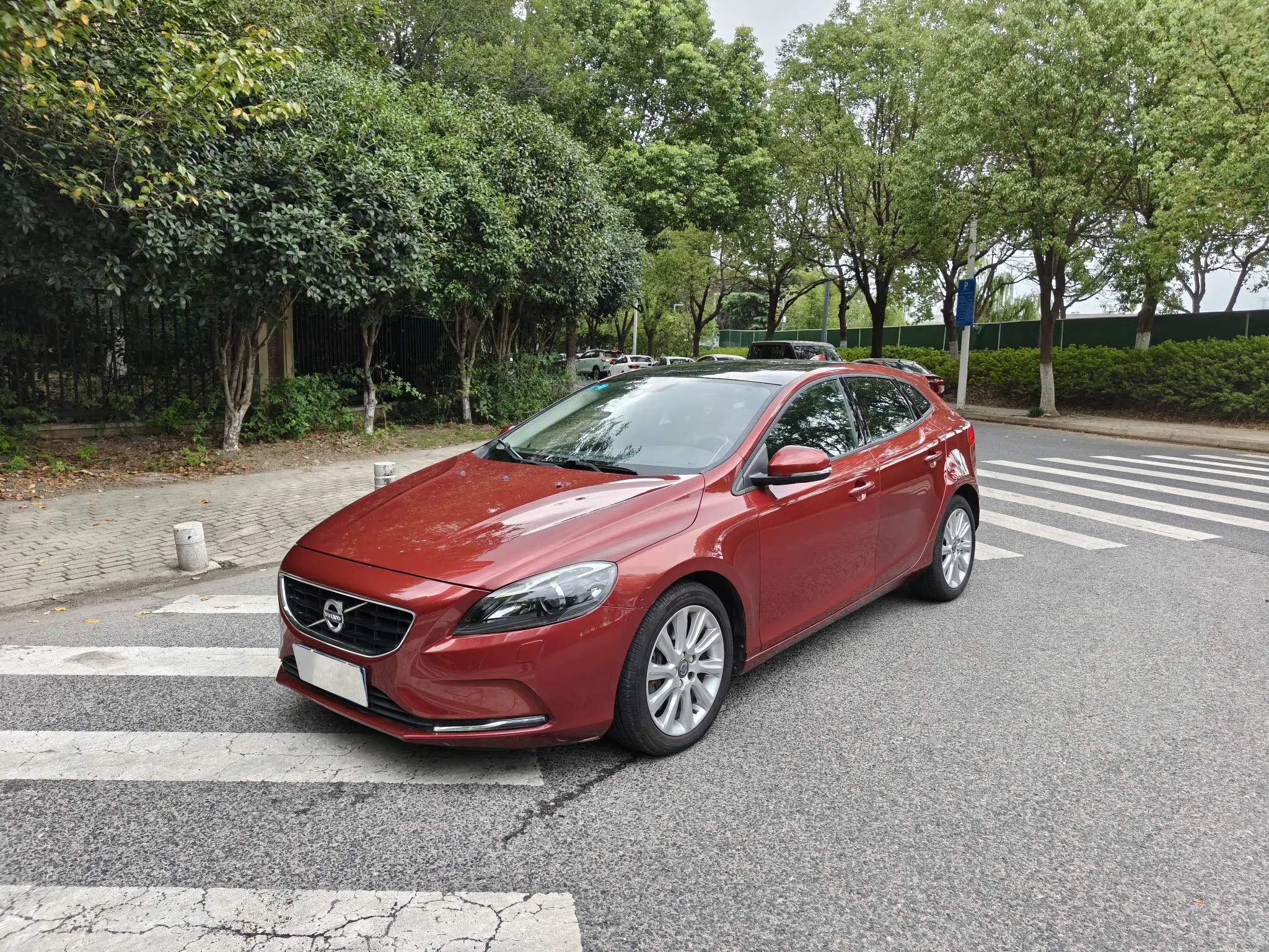 Volvo V40  из Китая