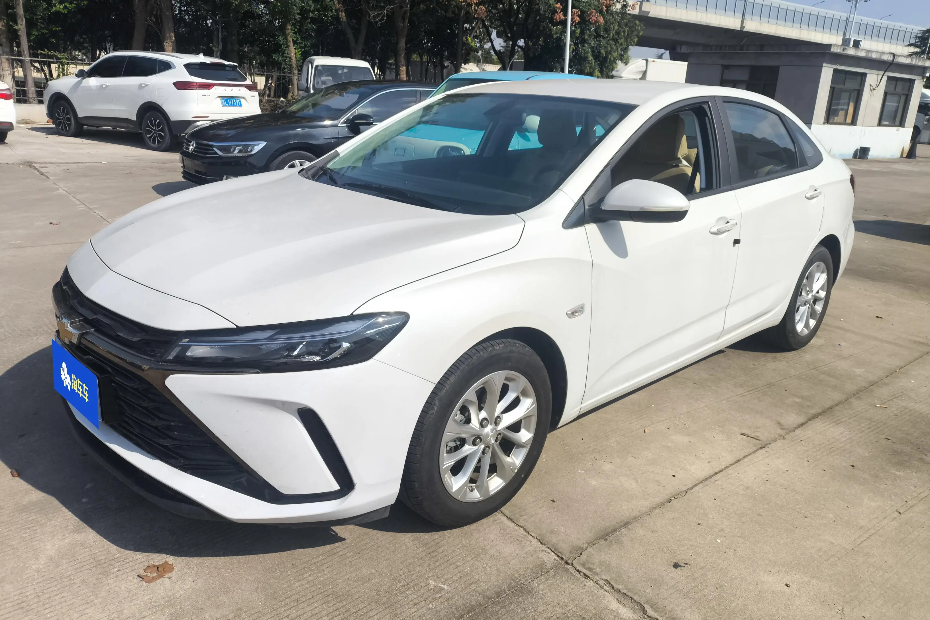 Chevrolet Monza (Cruze)  из Китая