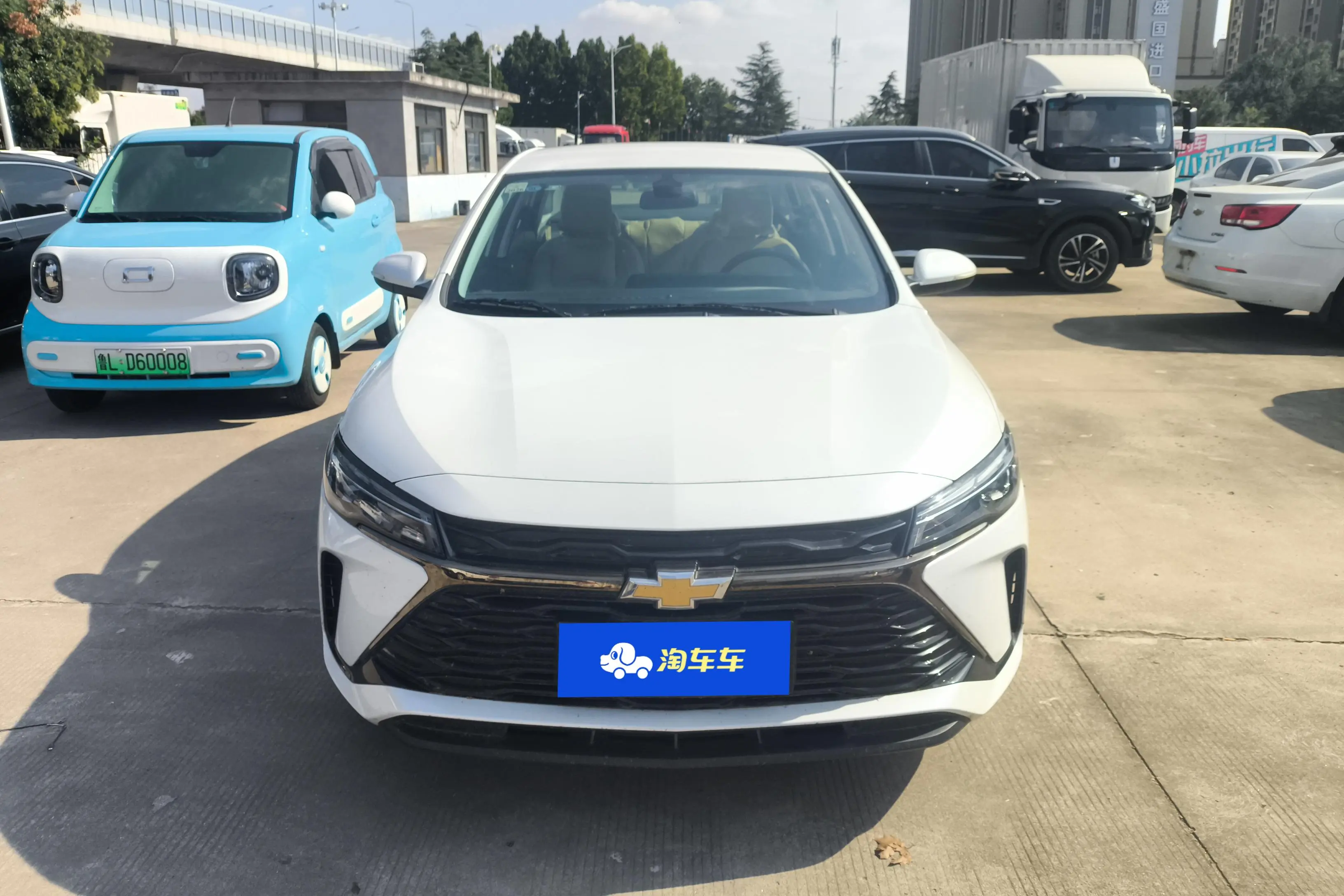 Chevrolet Monza (Cruze)  из Китая