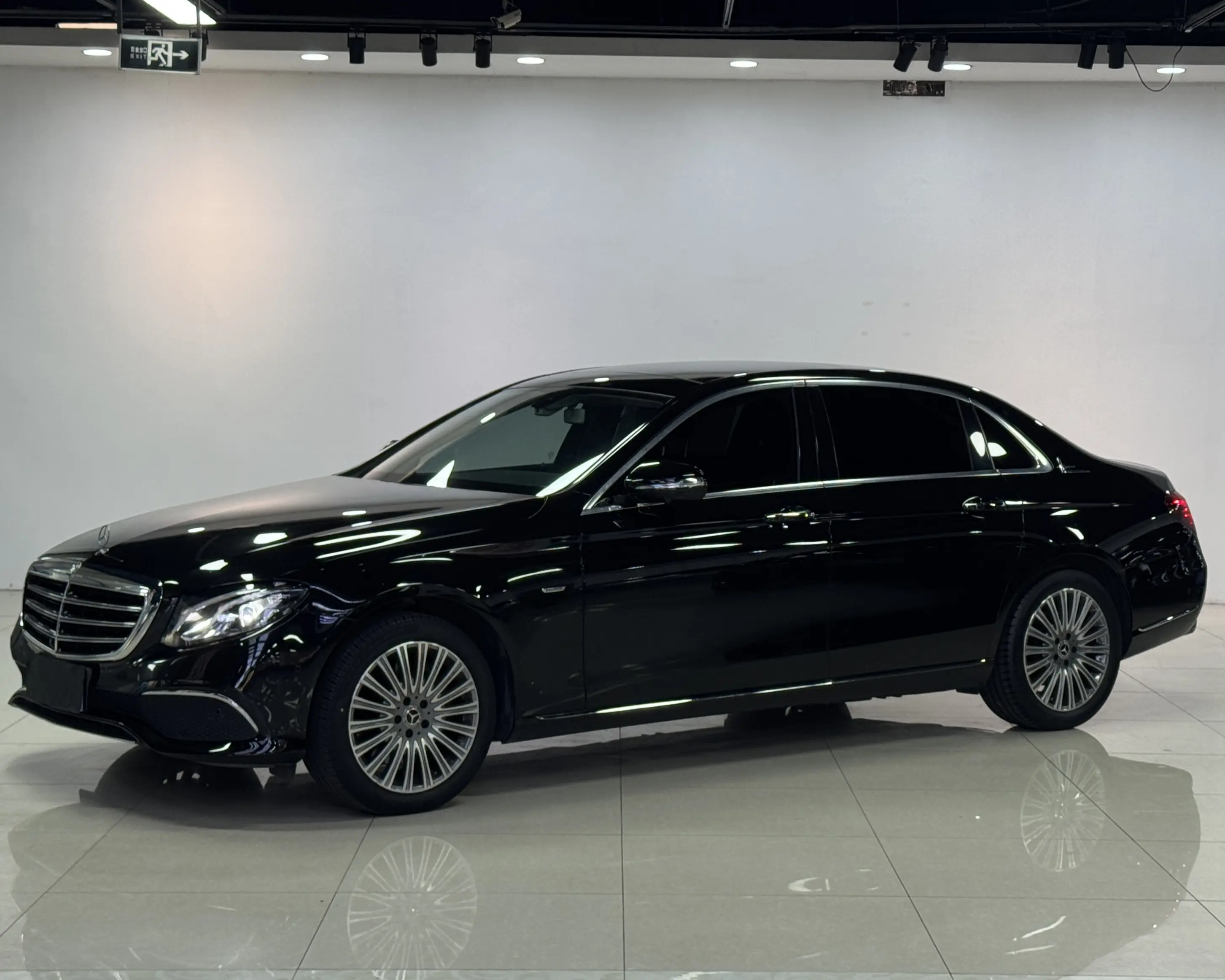 Mercedes-Benz E-Class  из Китая