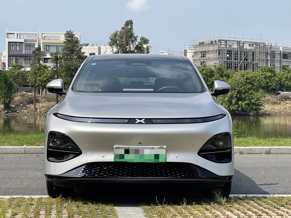 Xpeng G6  из Китая