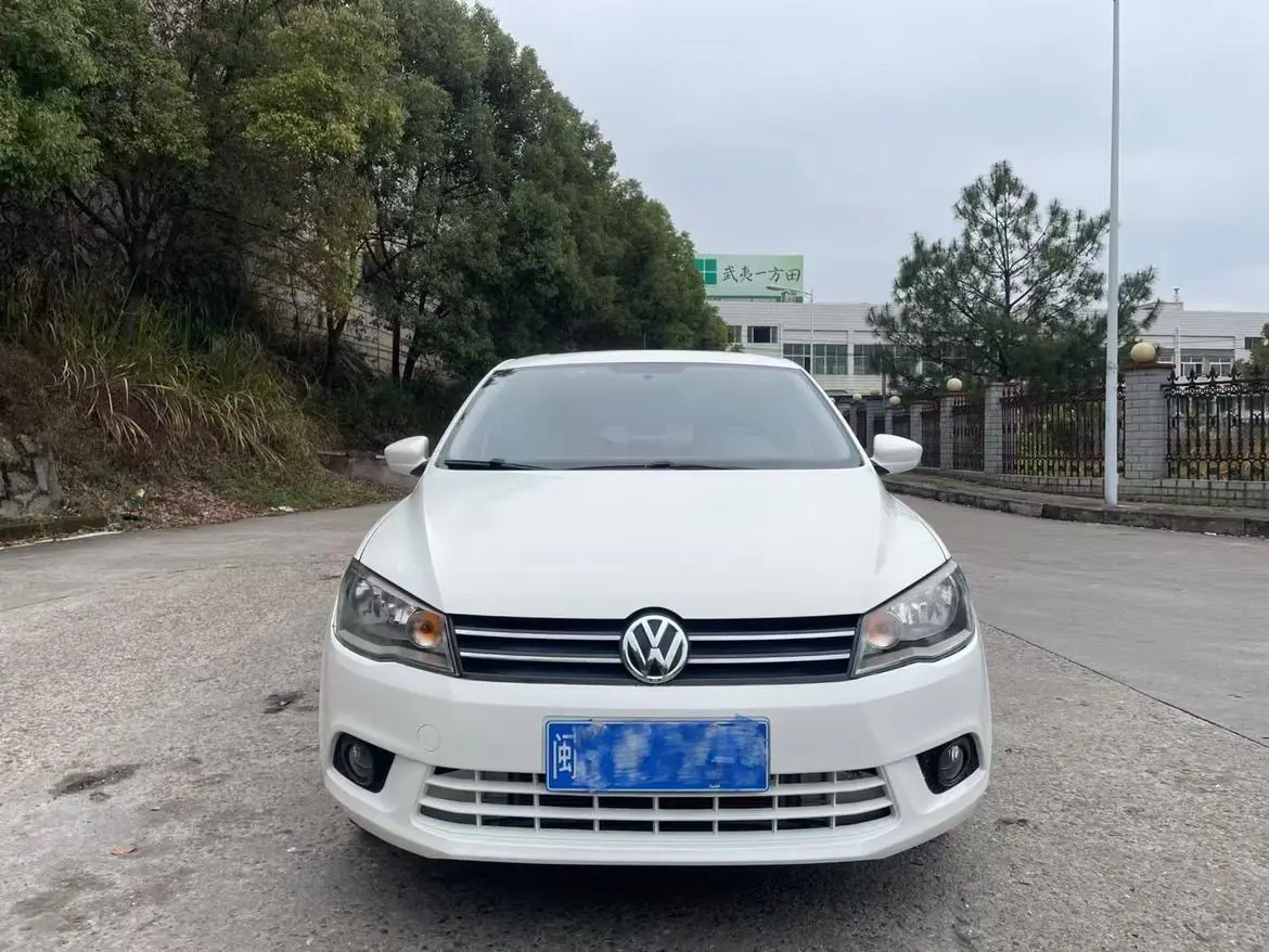 Volkswagen Jetta  из Китая
