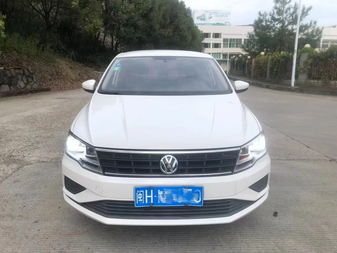 Volkswagen Jetta  из Китая