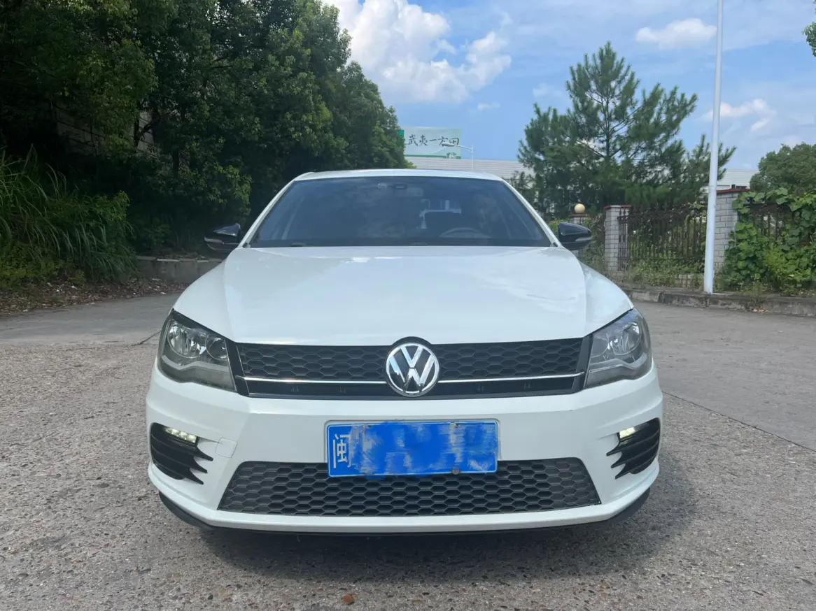 Volkswagen Bora  из Китая