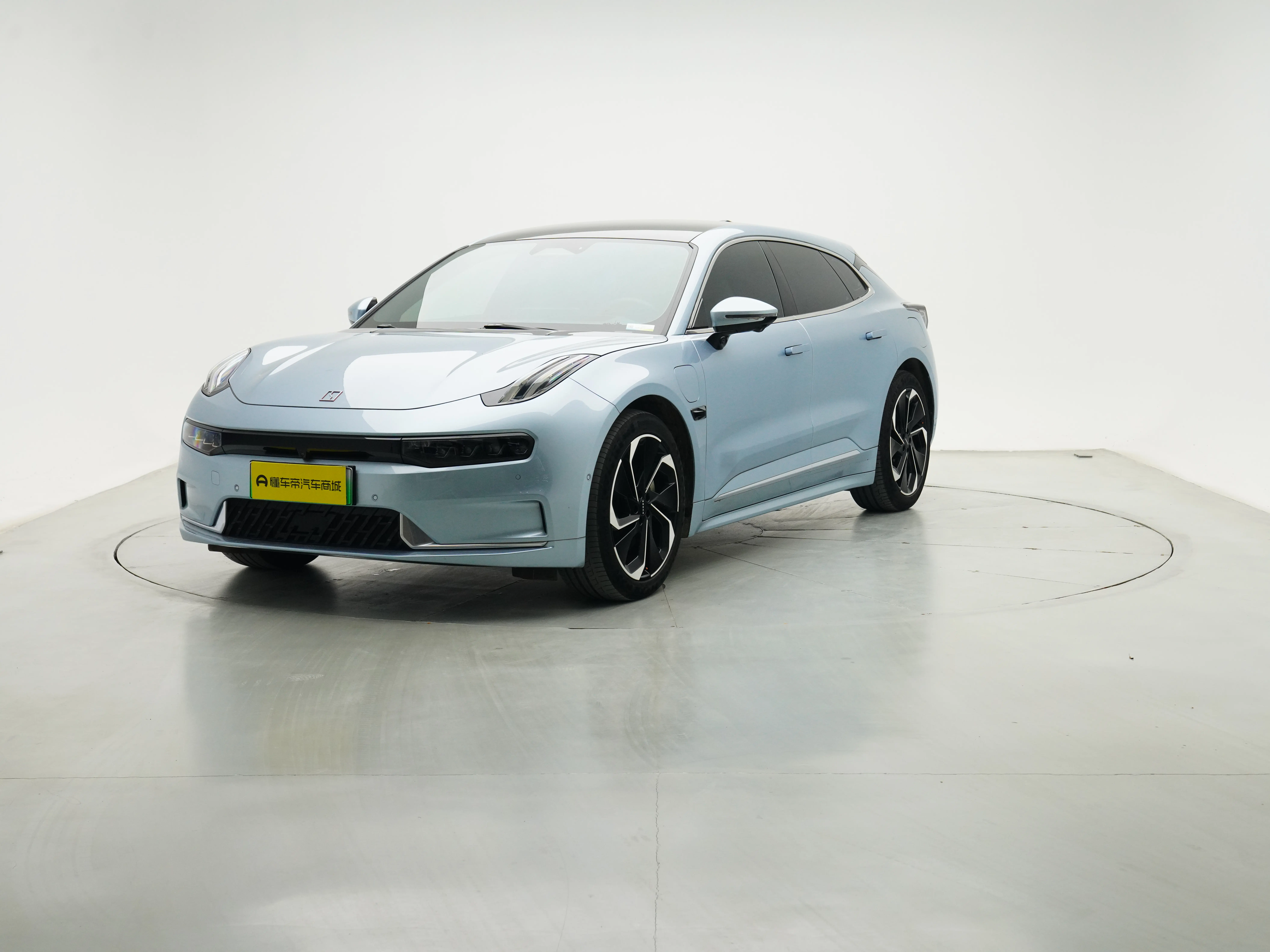 ZEEKR 001  из Китая