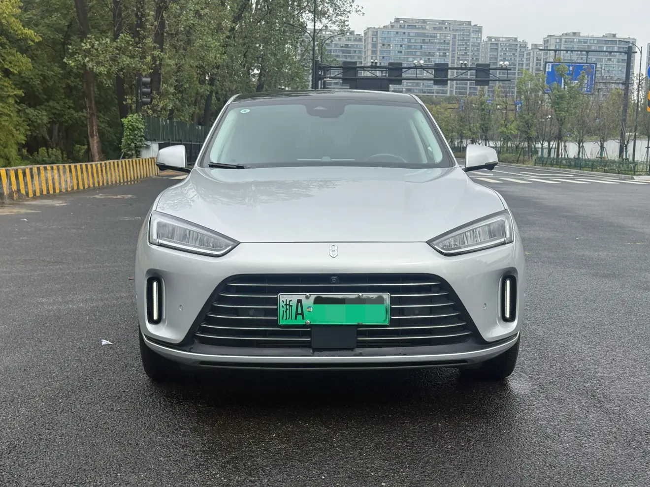 AITO M5 (Wenjie M5)  из Китая