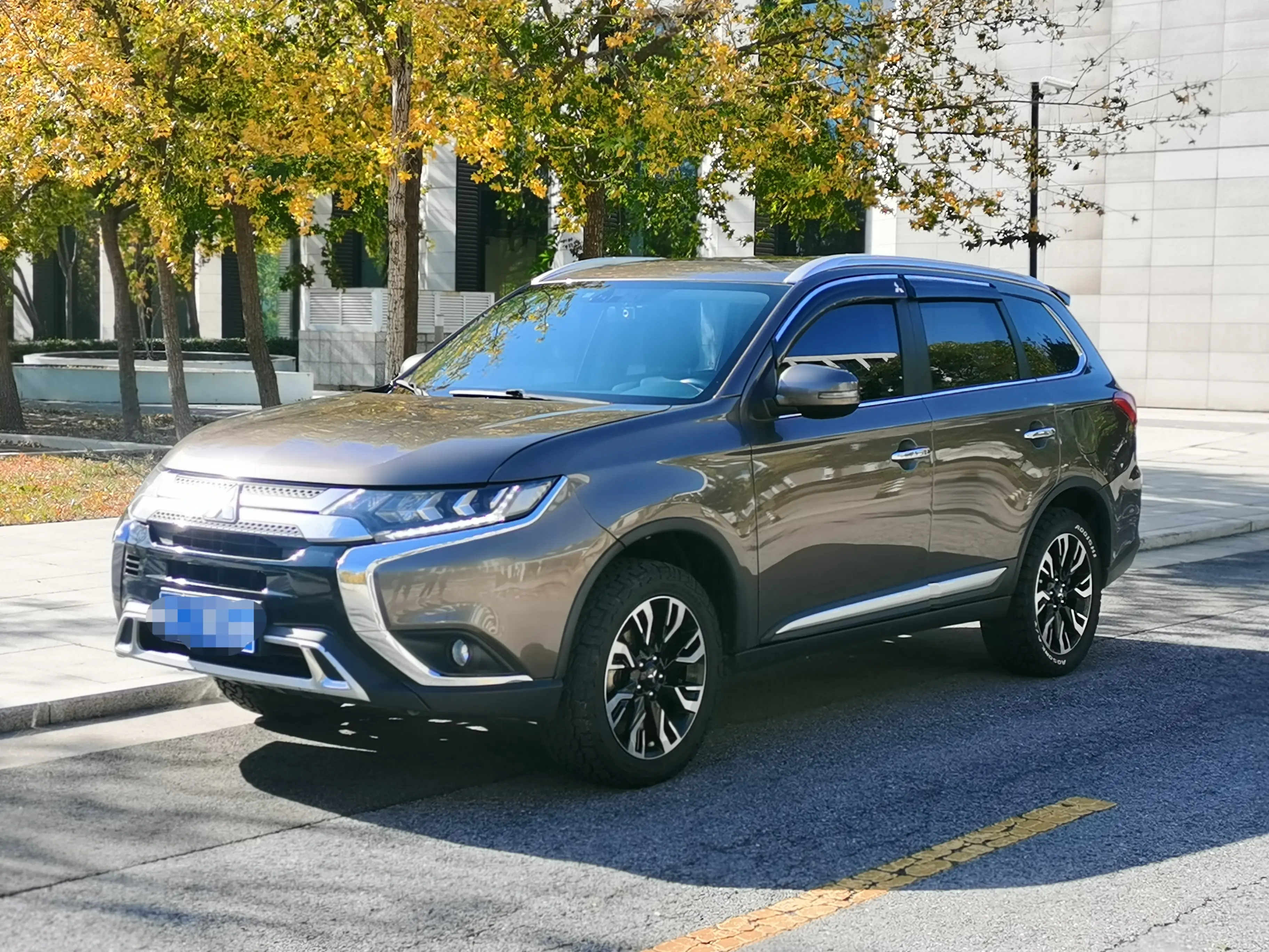 Mitsubishi Outlander  из Китая