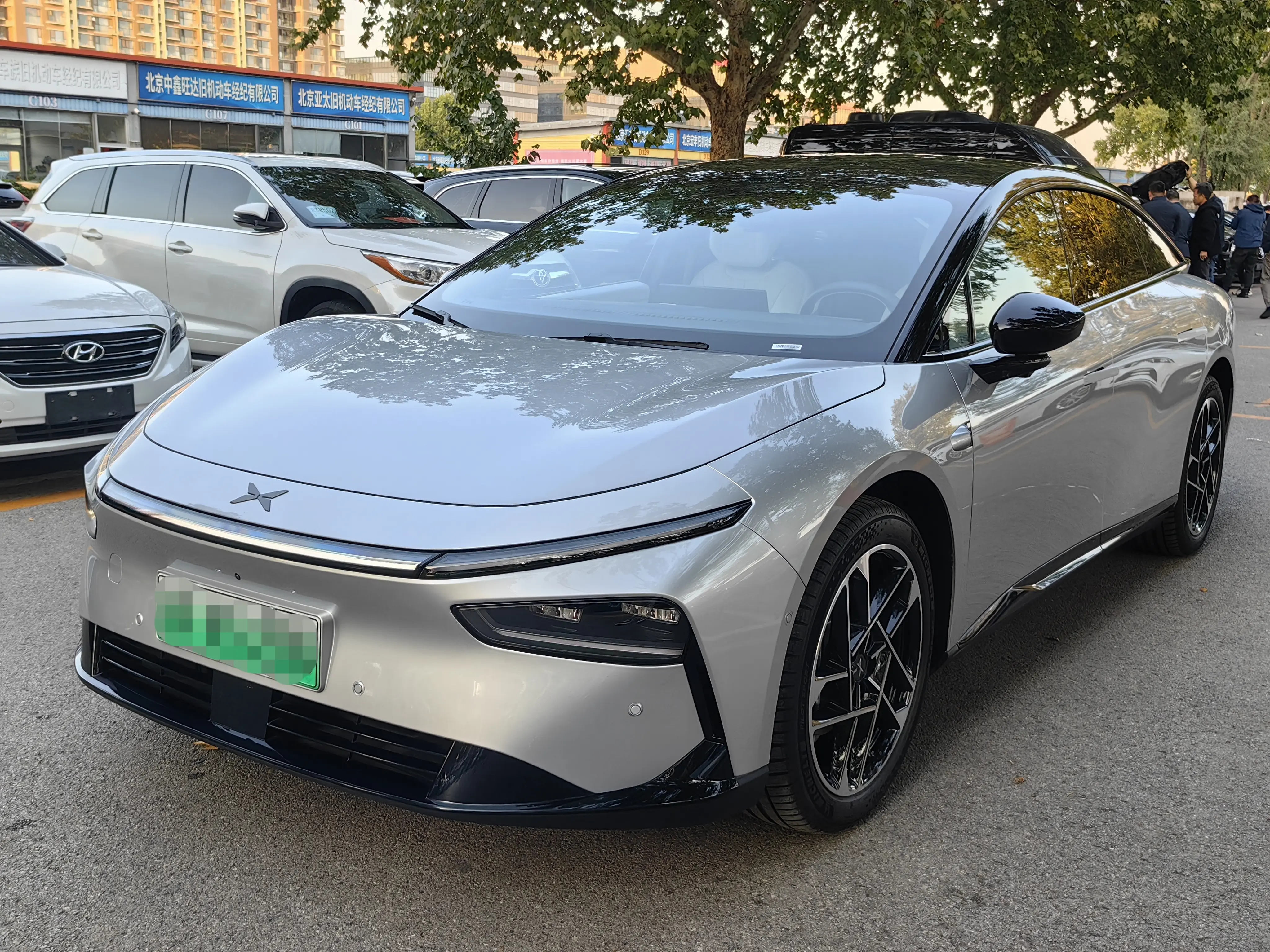 Xpeng P7+  из Китая