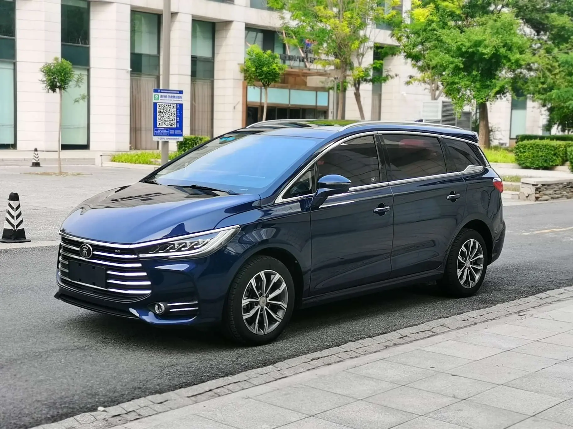 BYD Song MAX  из Китая