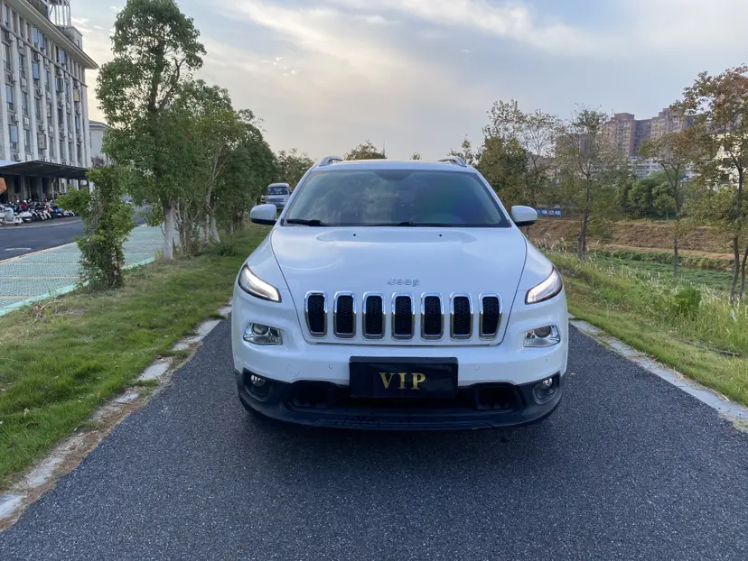 Jeep Cherokee  из Китая