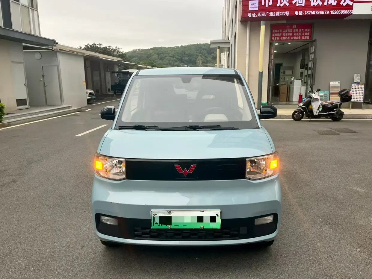Wuling Hongguang MINIEV  из Китая