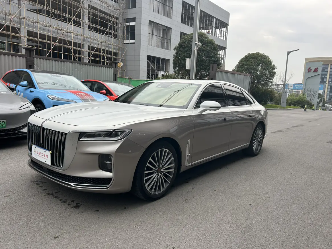 Hongqi H9  из Китая