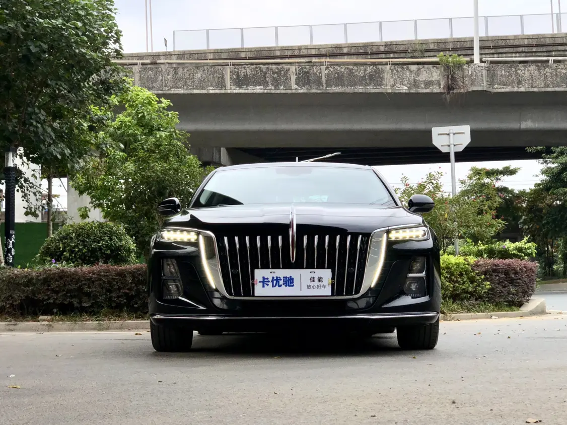 Hongqi H5  из Китая