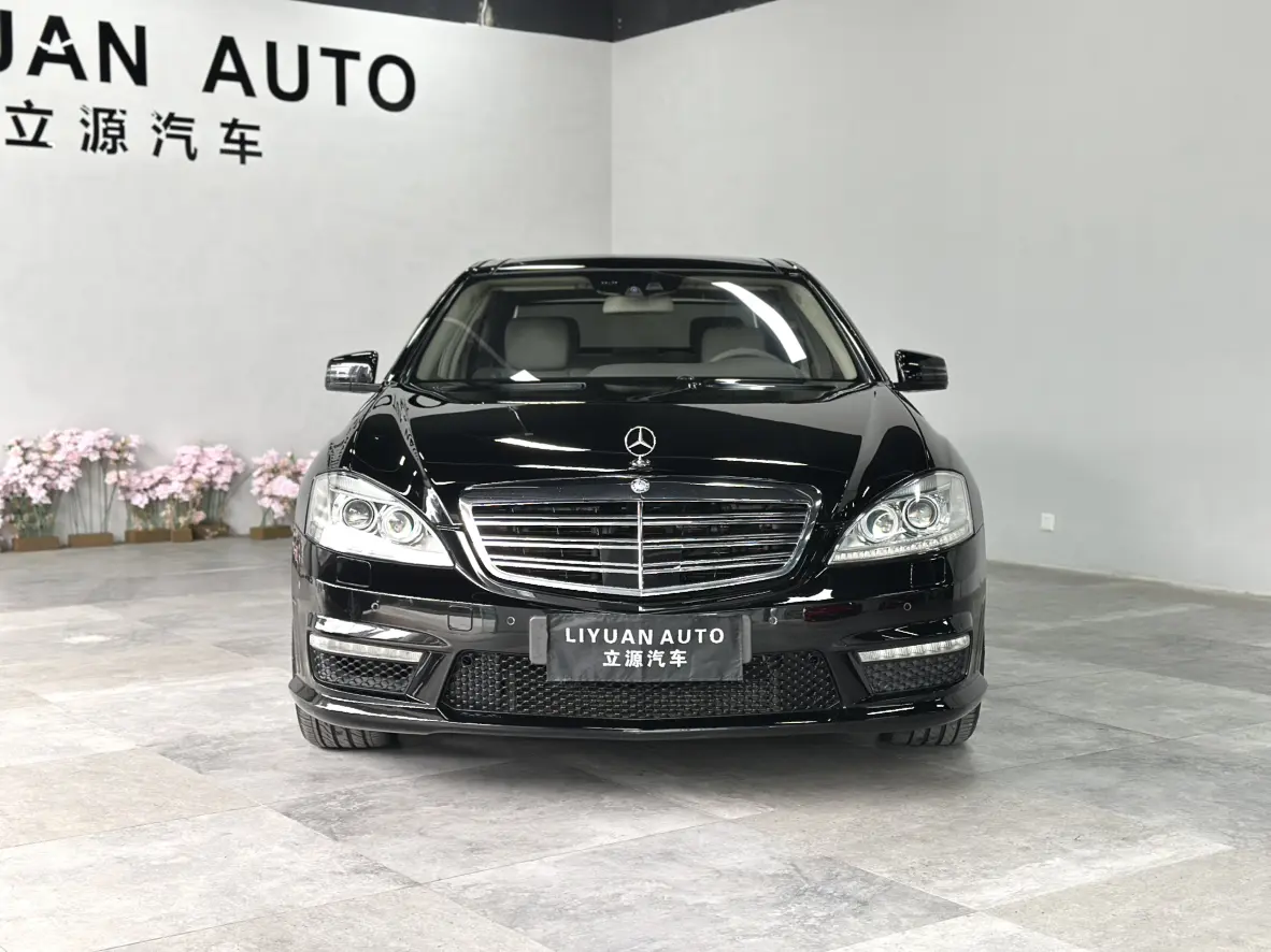 Mercedes-Benz S-Class AMG  из Китая