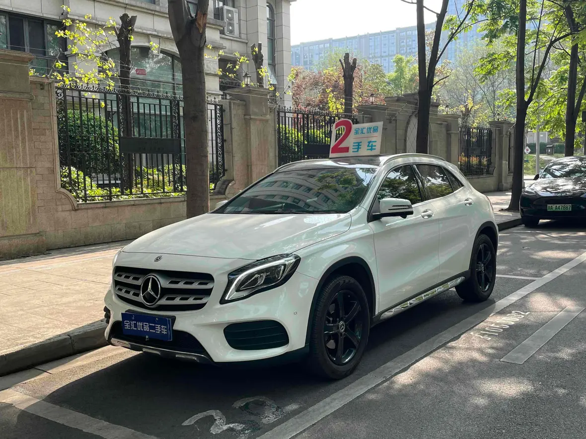 Mercedes-Benz GLA  из Китая
