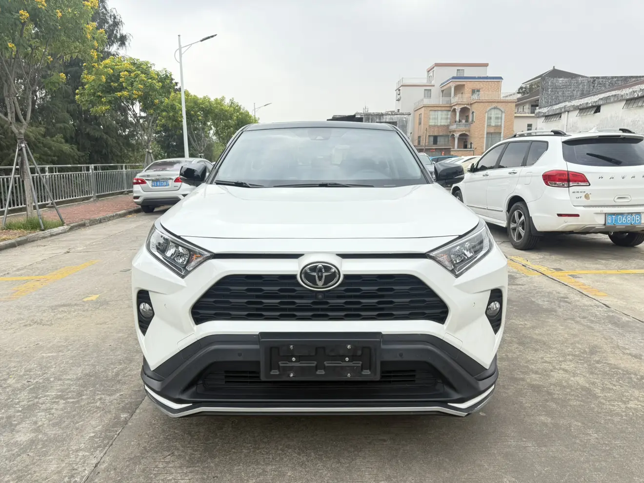 Toyota RAV4  из Китая