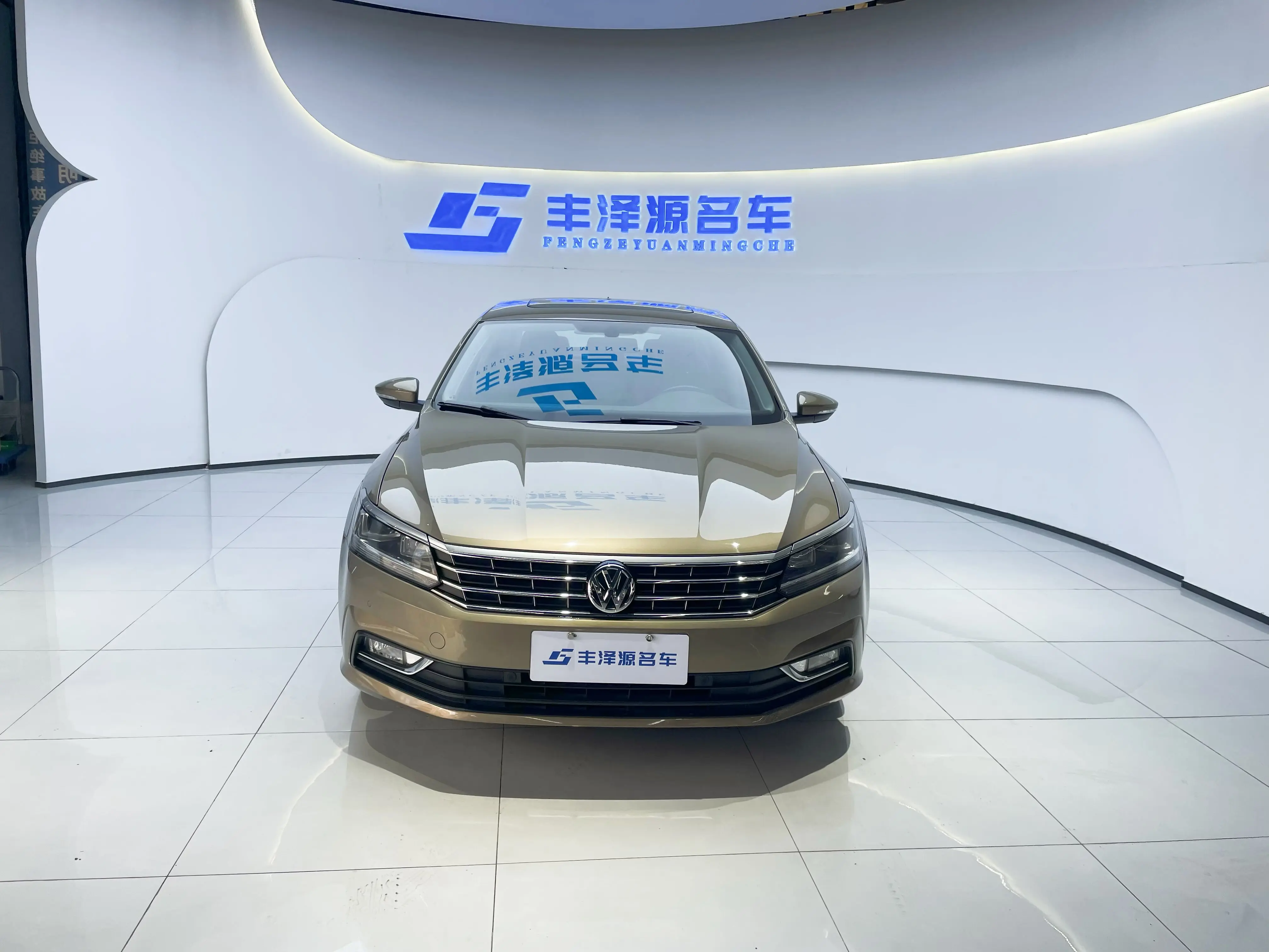 Volkswagen Passat  из Китая