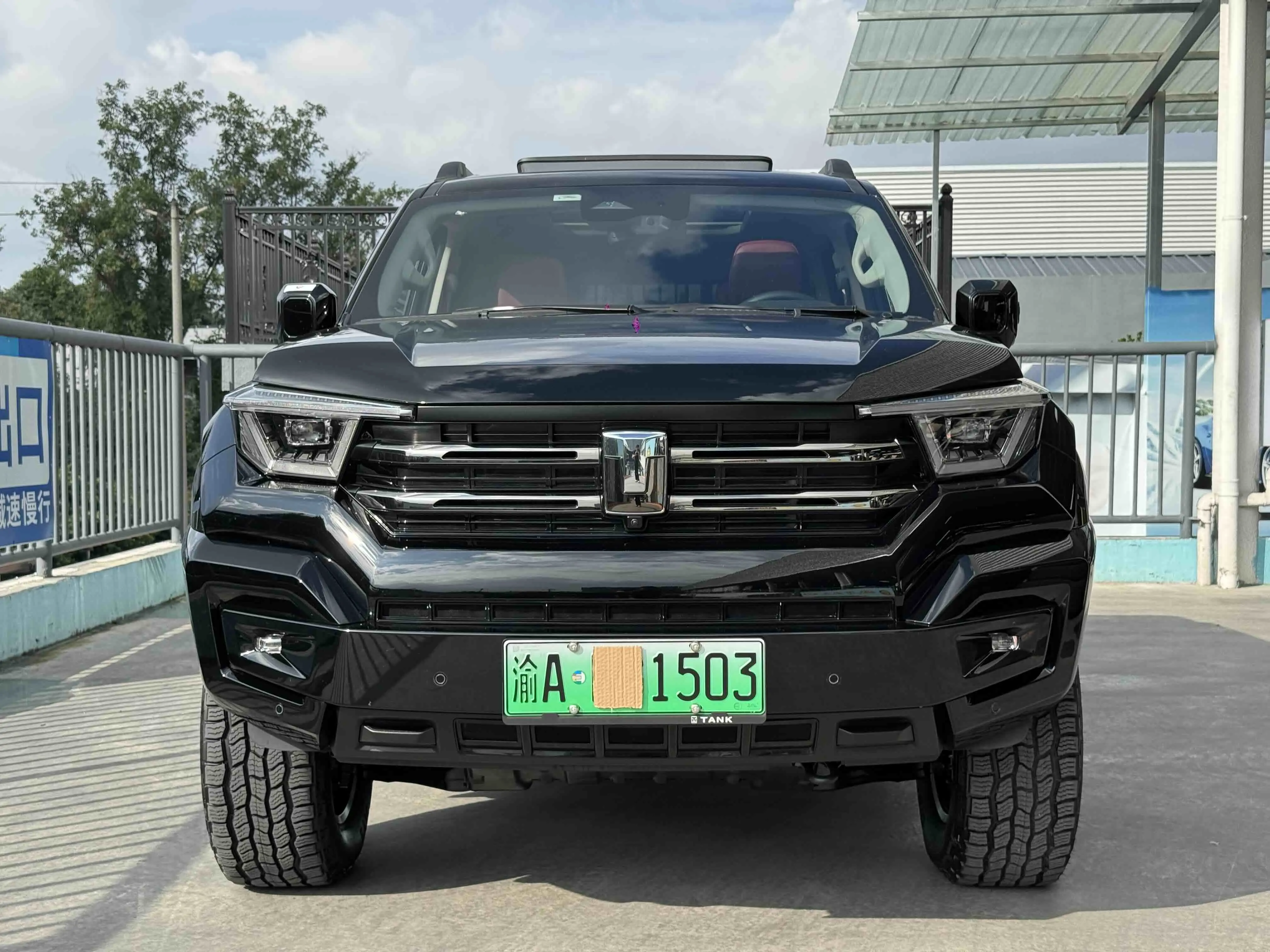 Tank 400 Hi4-T  из Китая