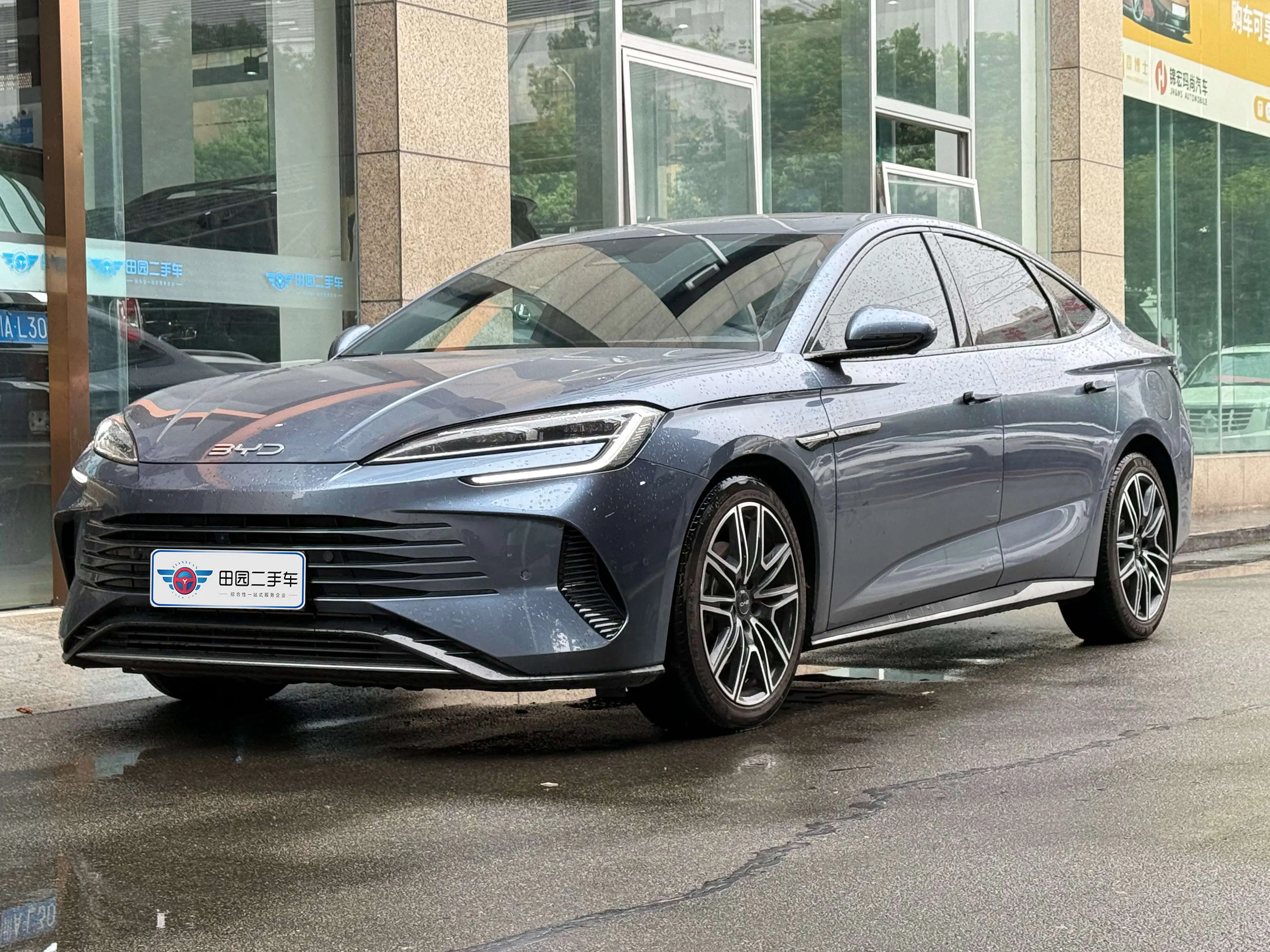 BYD Seal DM  из Китая